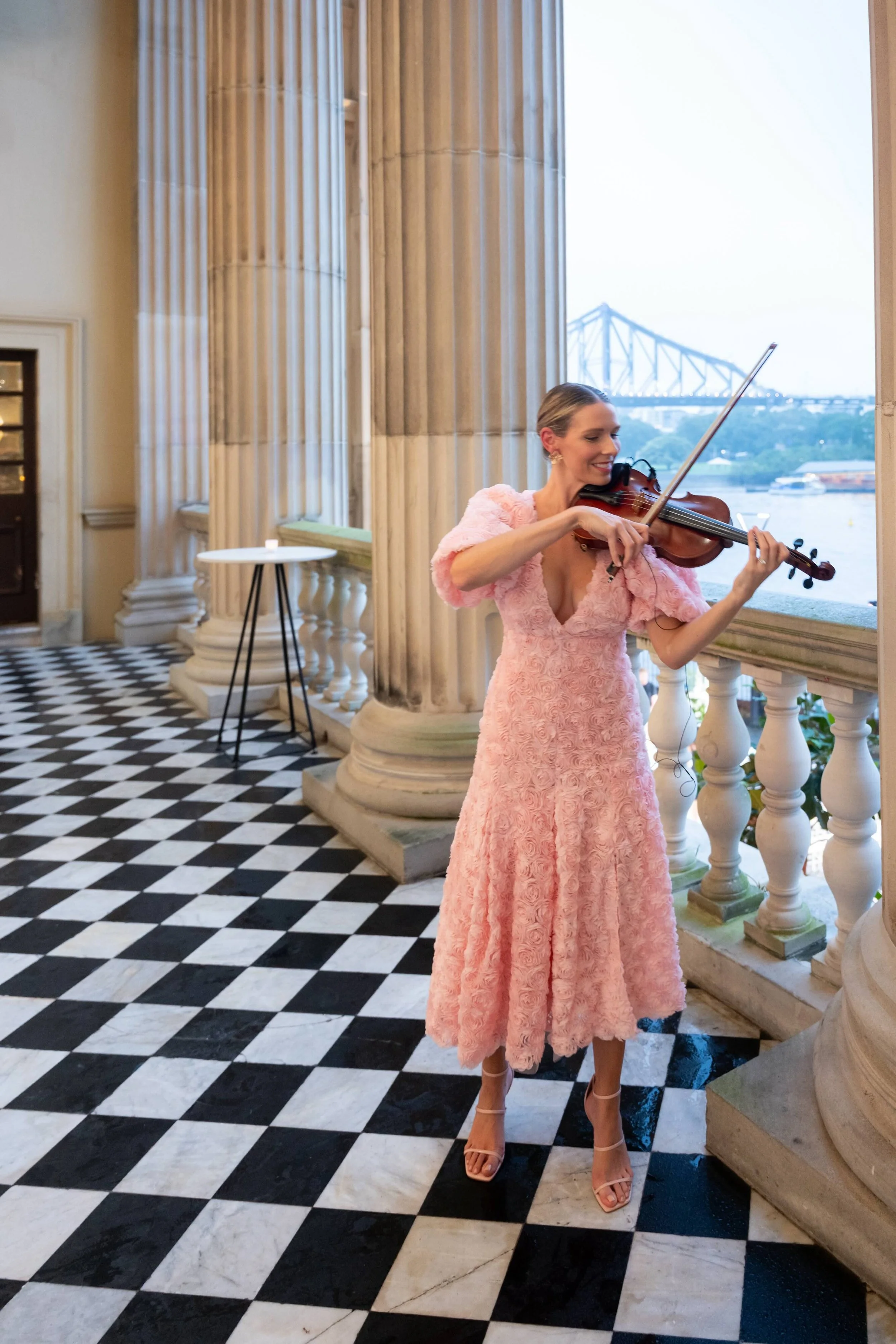 Lauren_Bradnam_Violinist_Customs_House_Weddings.jpg