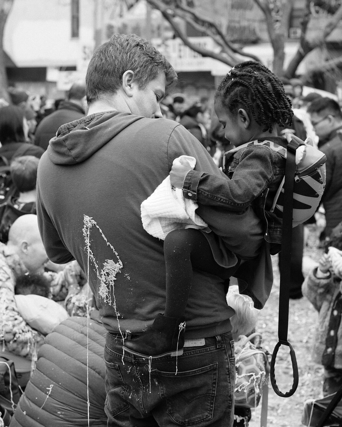 🐉🧧 Firecracker Ceremony celebrating Lunar New Year in the Lower East Side. More to come!

#photography #bnwphotography #monochrome #monochromephotography #bnw #blackandwhite #ny #newyork #les #lowereastside #chinesenewyear #lny #lunarnewyear #yearo