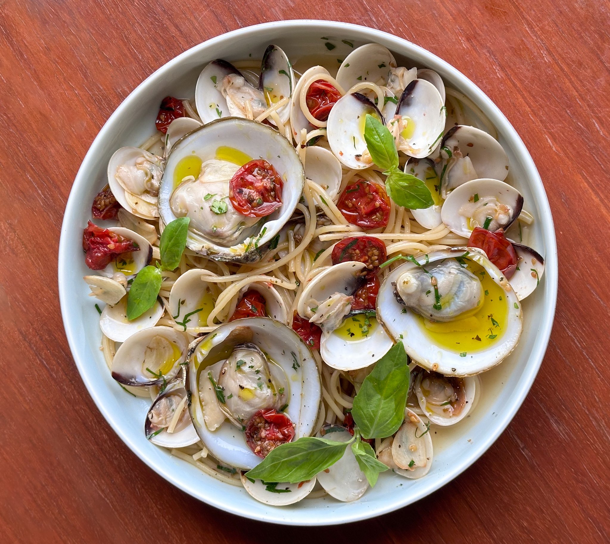 From 22 to 26 May, experience the spirit of Italy's stunning coastal summers with every bite of our Spaghetti Vongole!

Dive into depths of the flavours of pleasantly briny yet sweet Venus clams, tangy confit tomatoes, and the goodness of garlic and 
