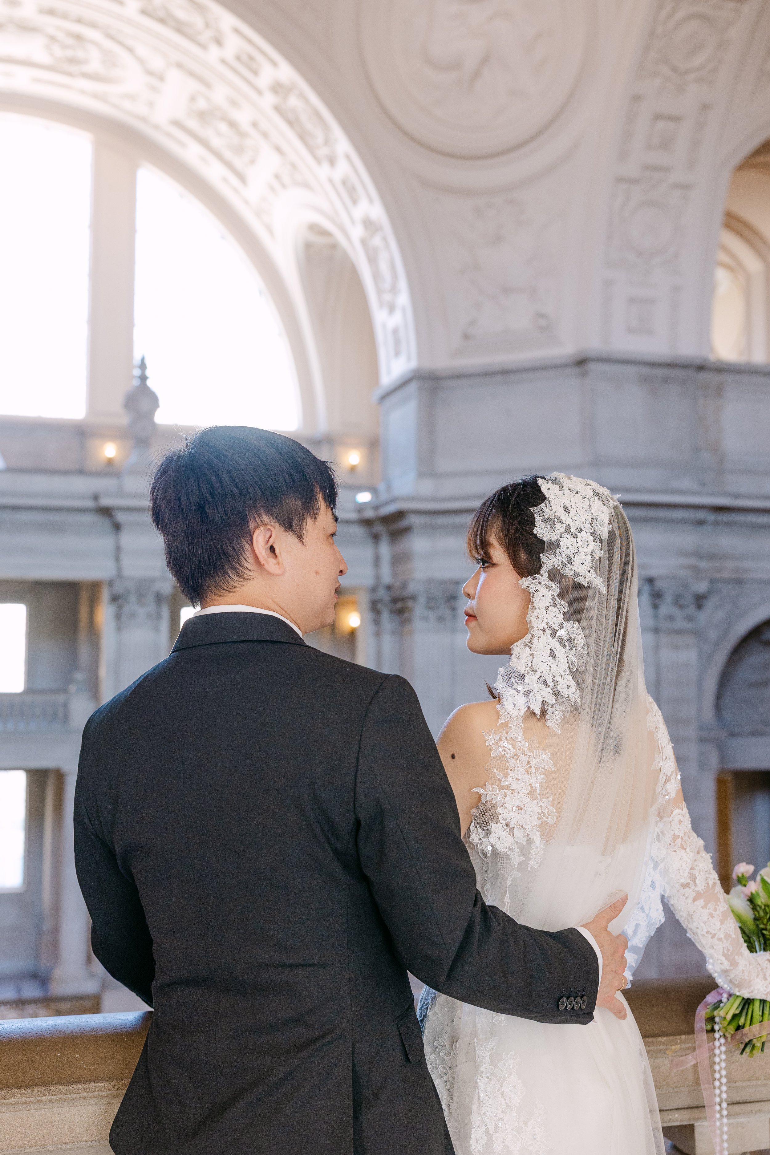 Thu&Peter_SFCityHall_74.jpg