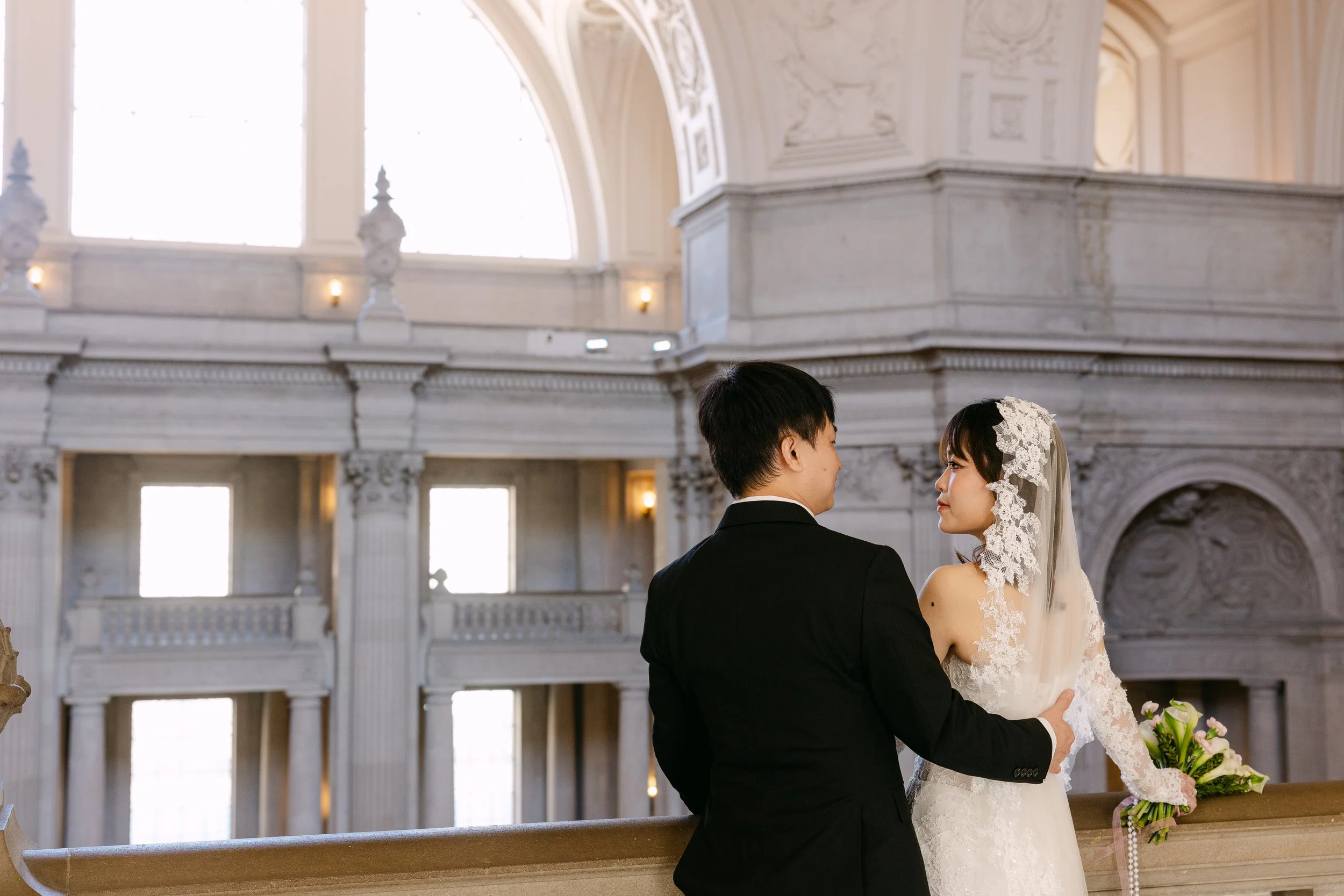 Thu&Peter_SFCityHall_76.jpg