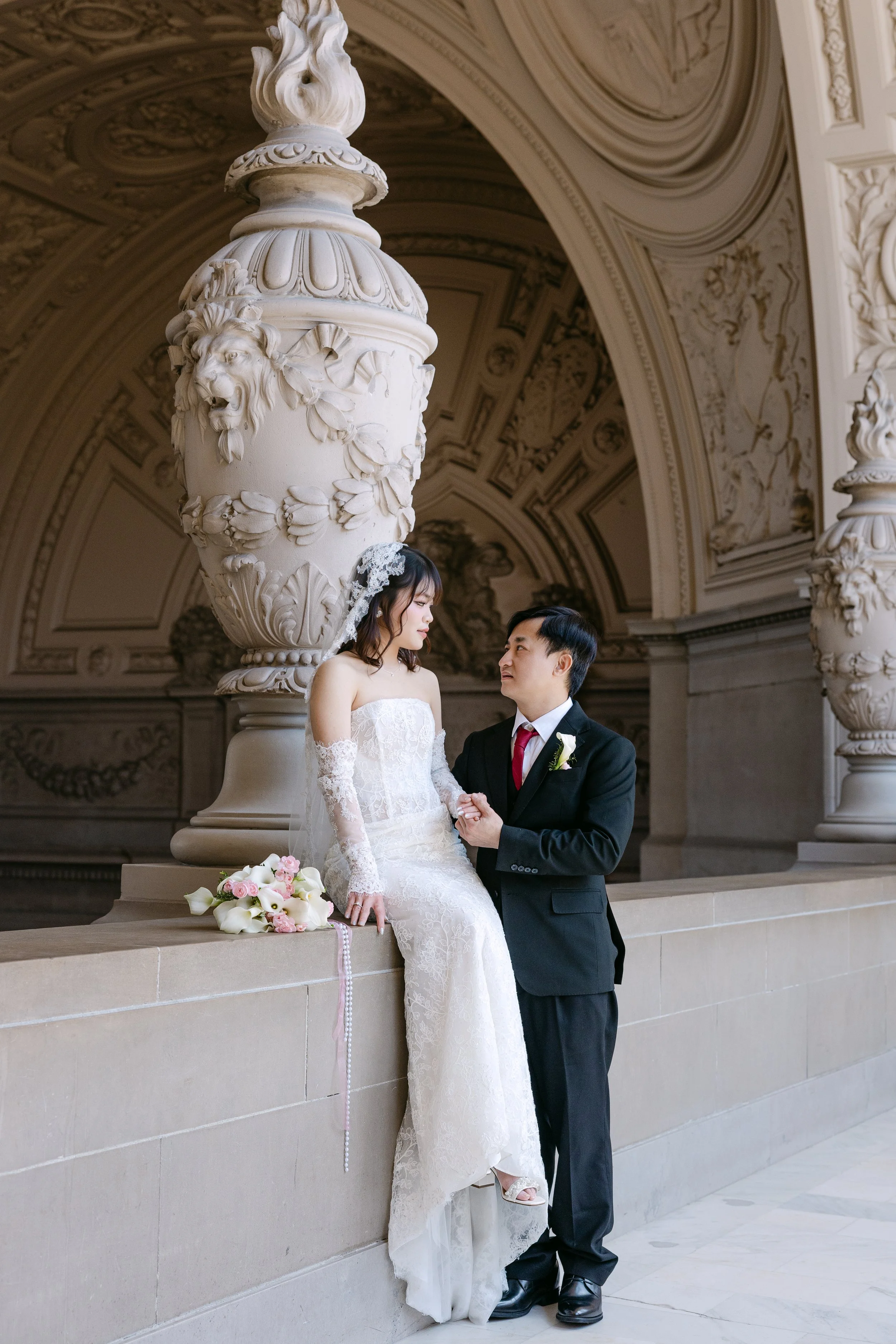 Thu&Peter_SFCityHall_86.jpg