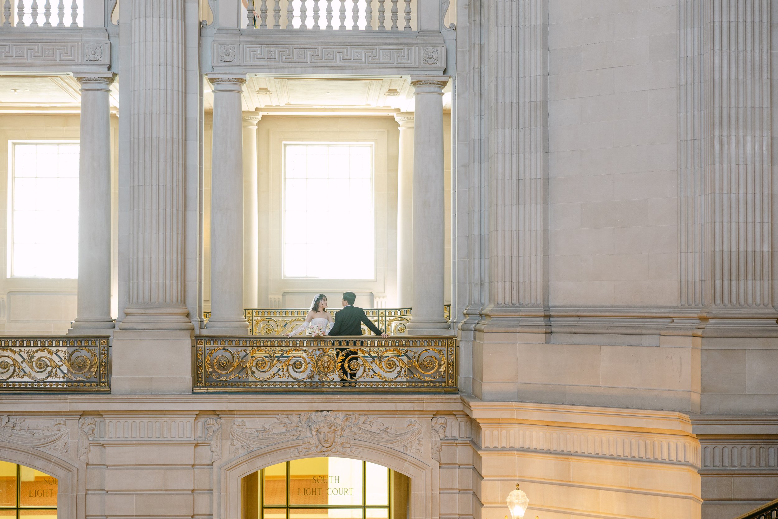 Thu&Peter_SFCityHall_12.jpg
