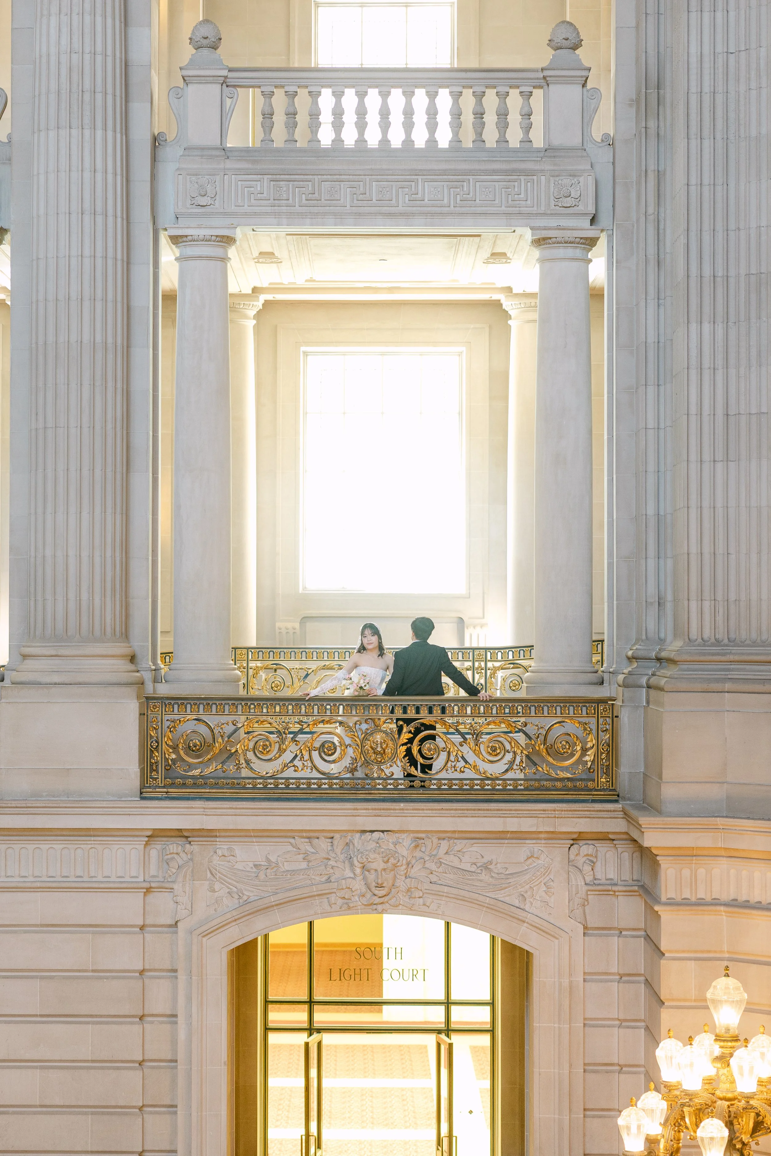 Thu&Peter_SFCityHall_11.jpg