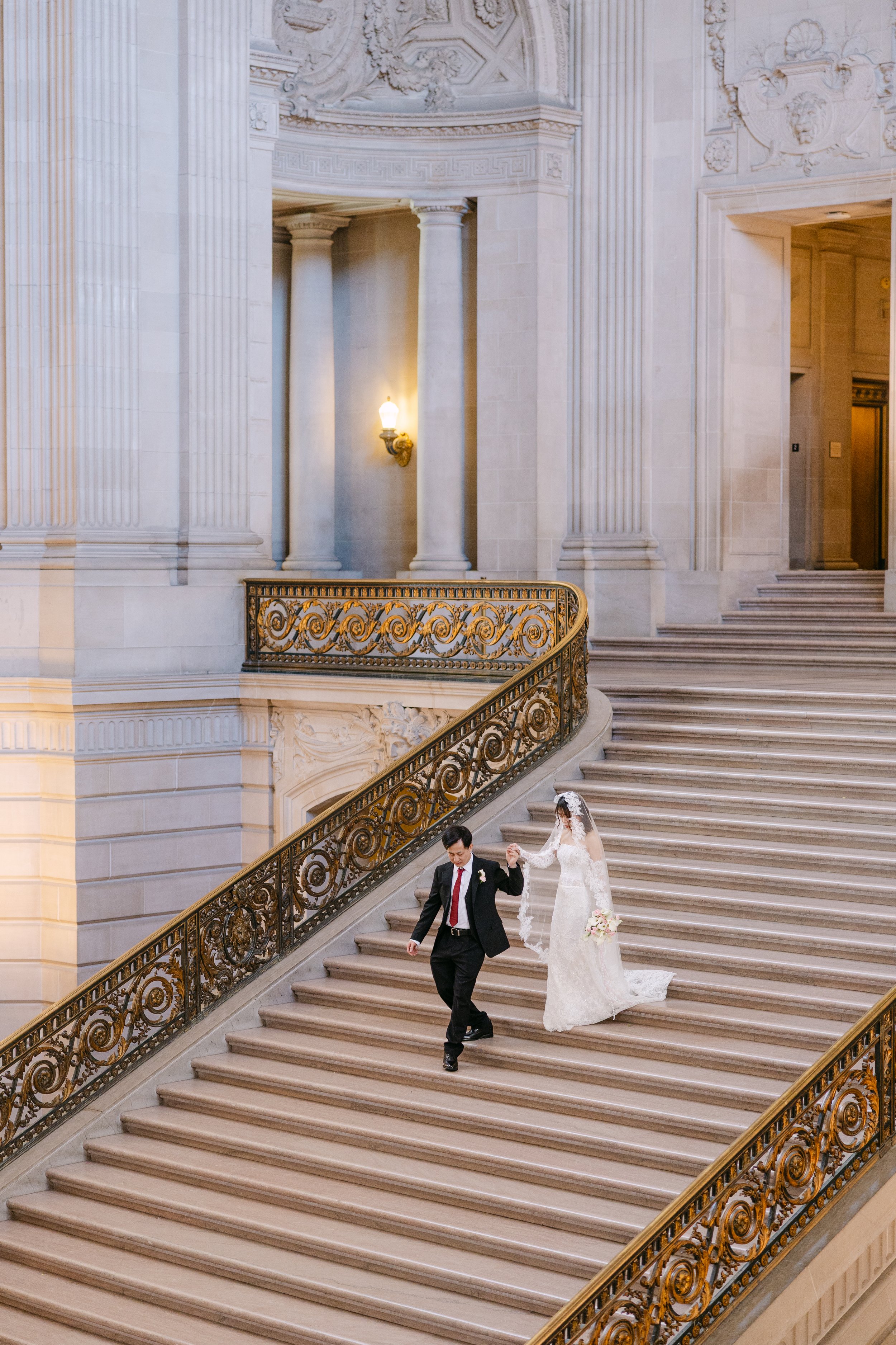 Thu&Peter_SFCityHall_157.jpg