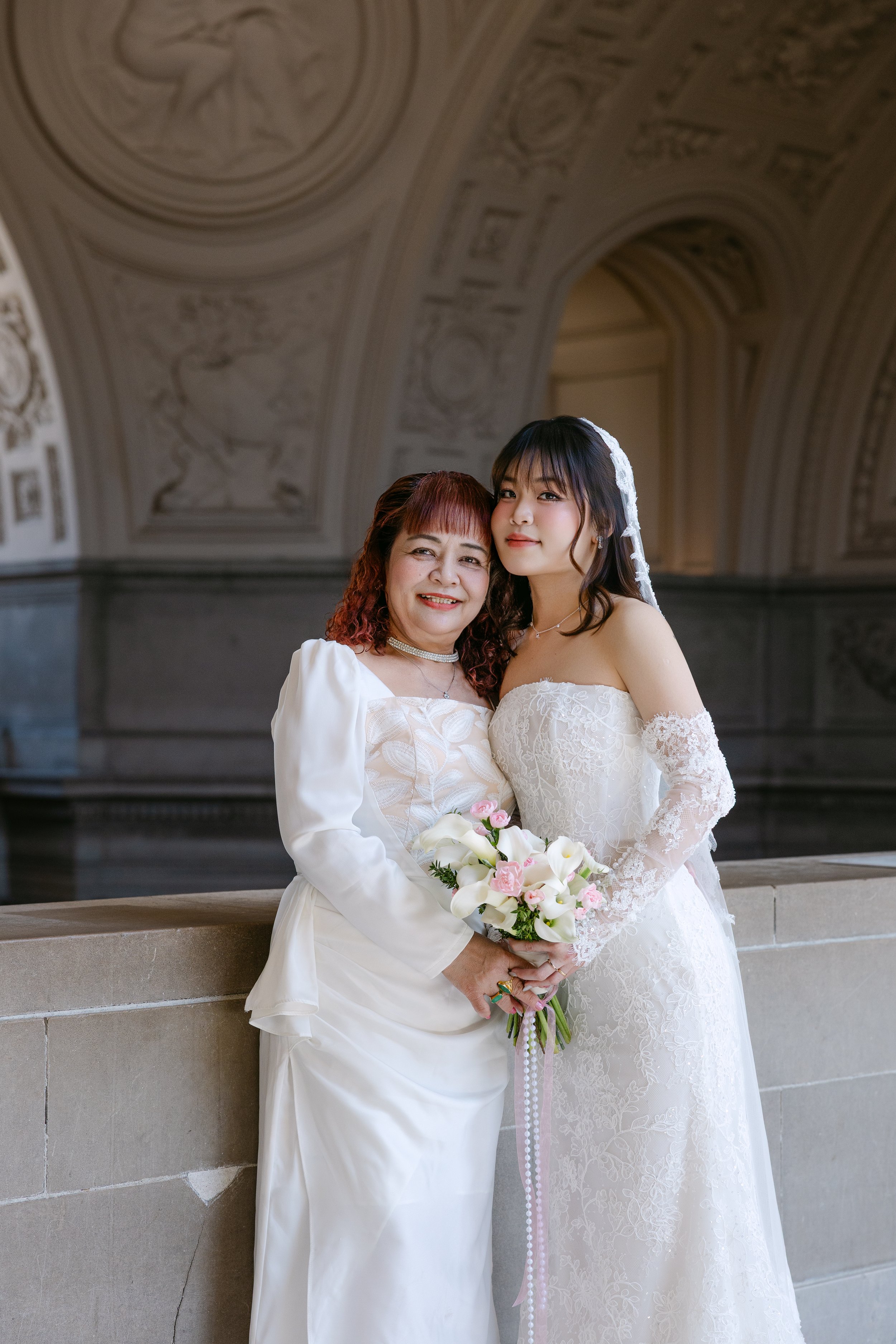 Thu&Peter_SFCityHall_105.jpg