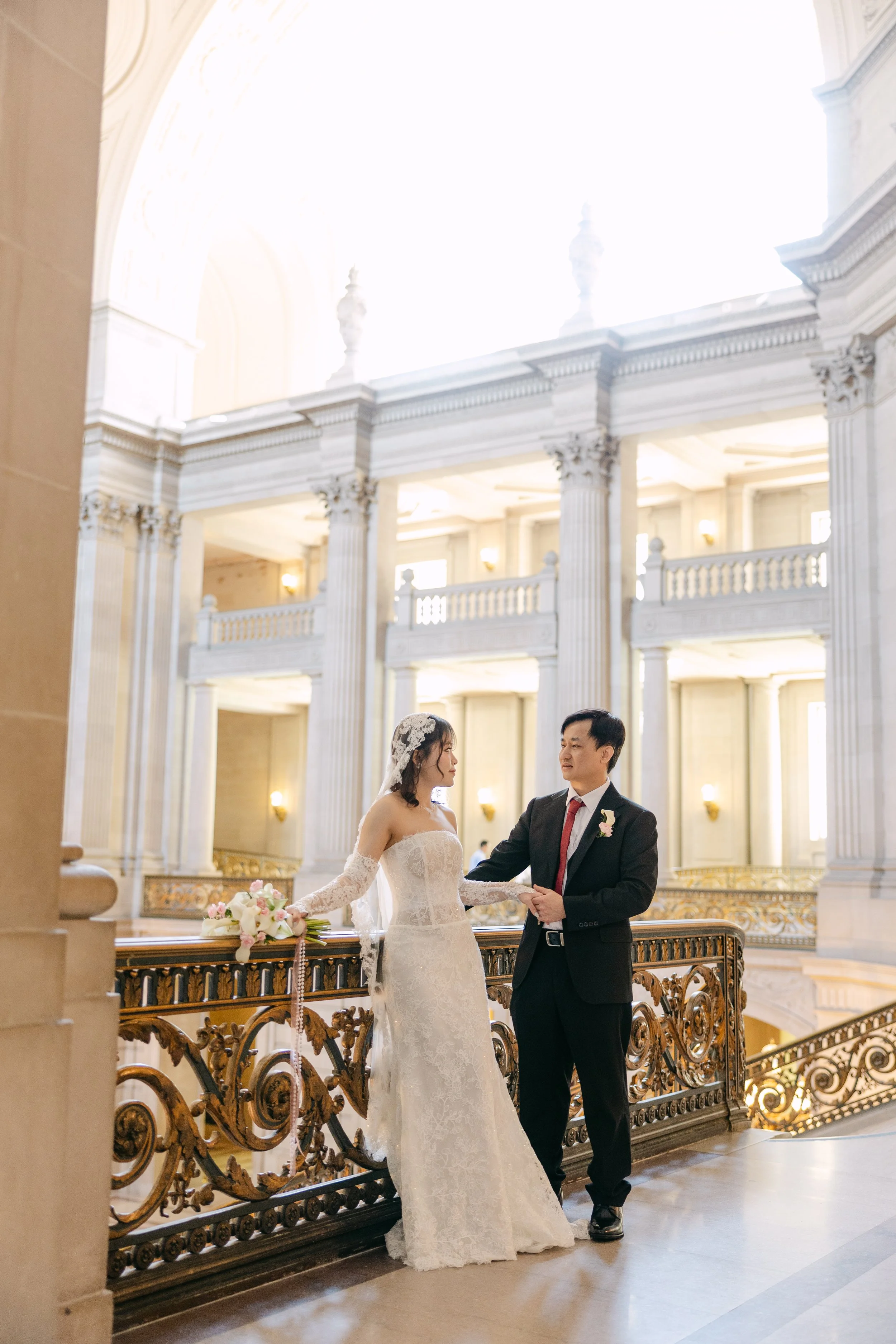 Thu&Peter_SFCityHall_5.jpg