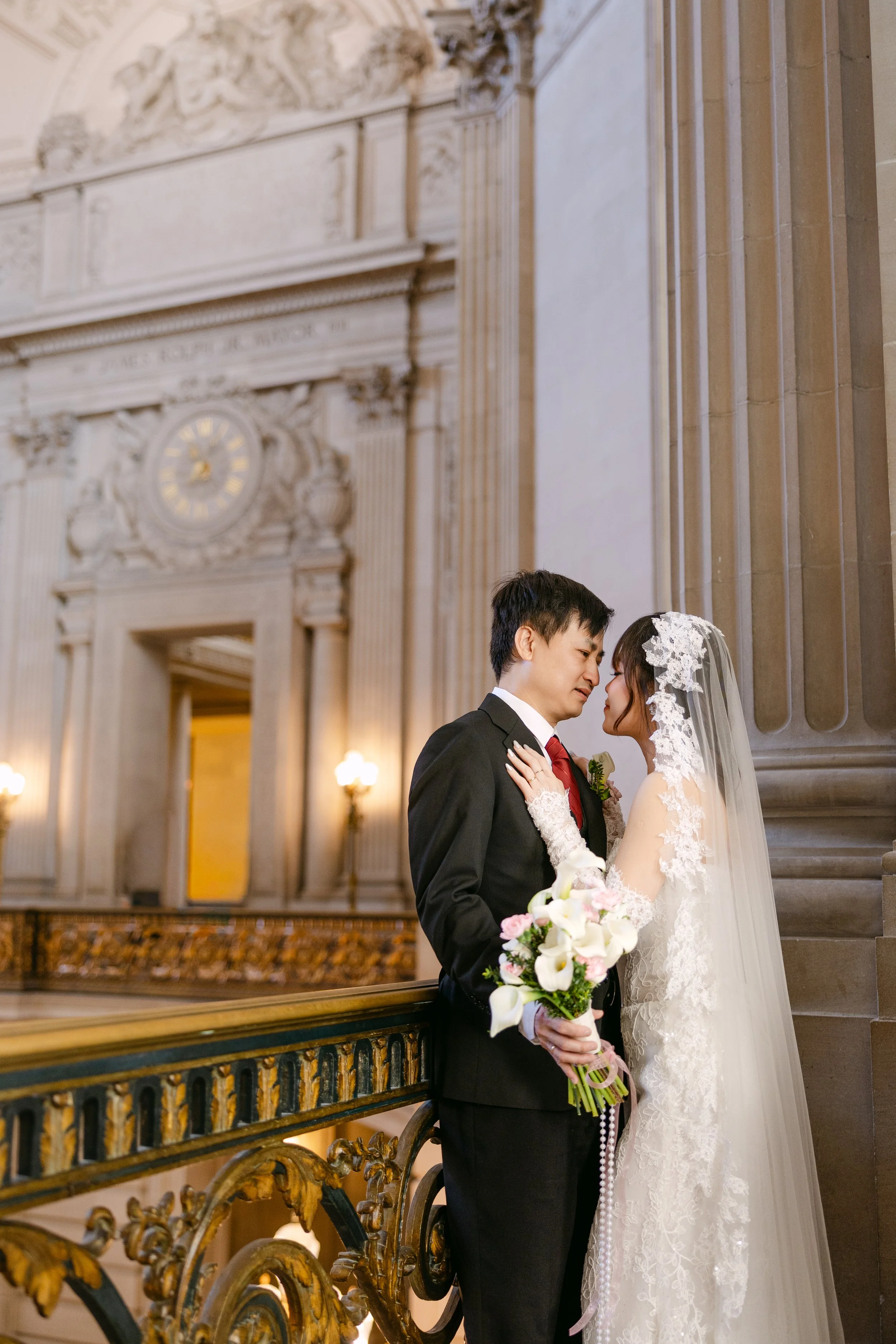 Thu&Peter_SFCityHall_48.jpg