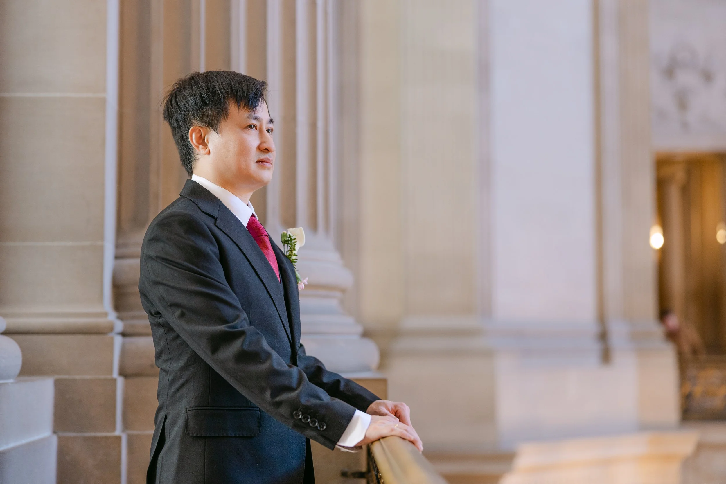 Thu&Peter_SFCityHall_40.jpg