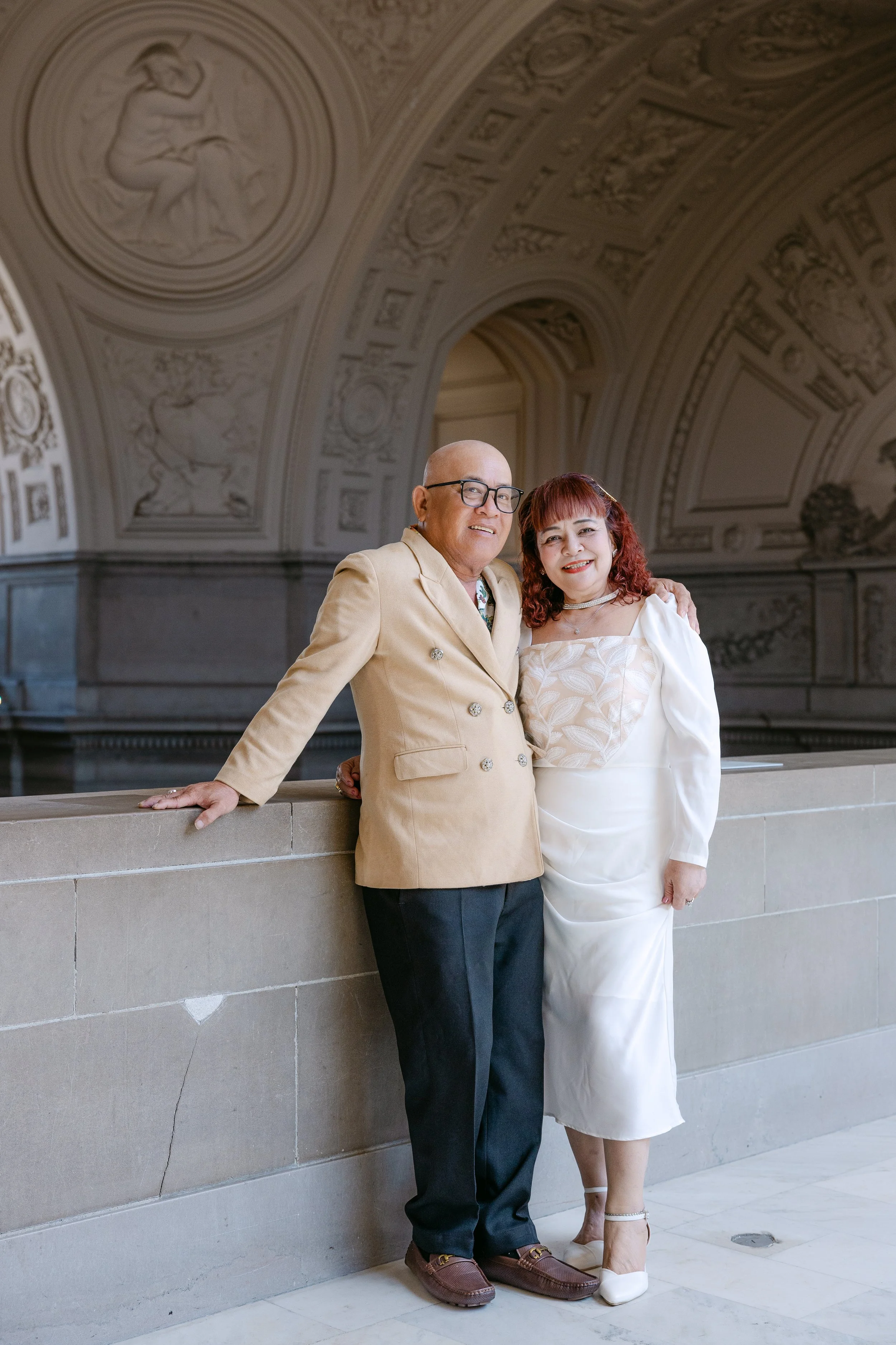 Thu&Peter_SFCityHall_102.jpg