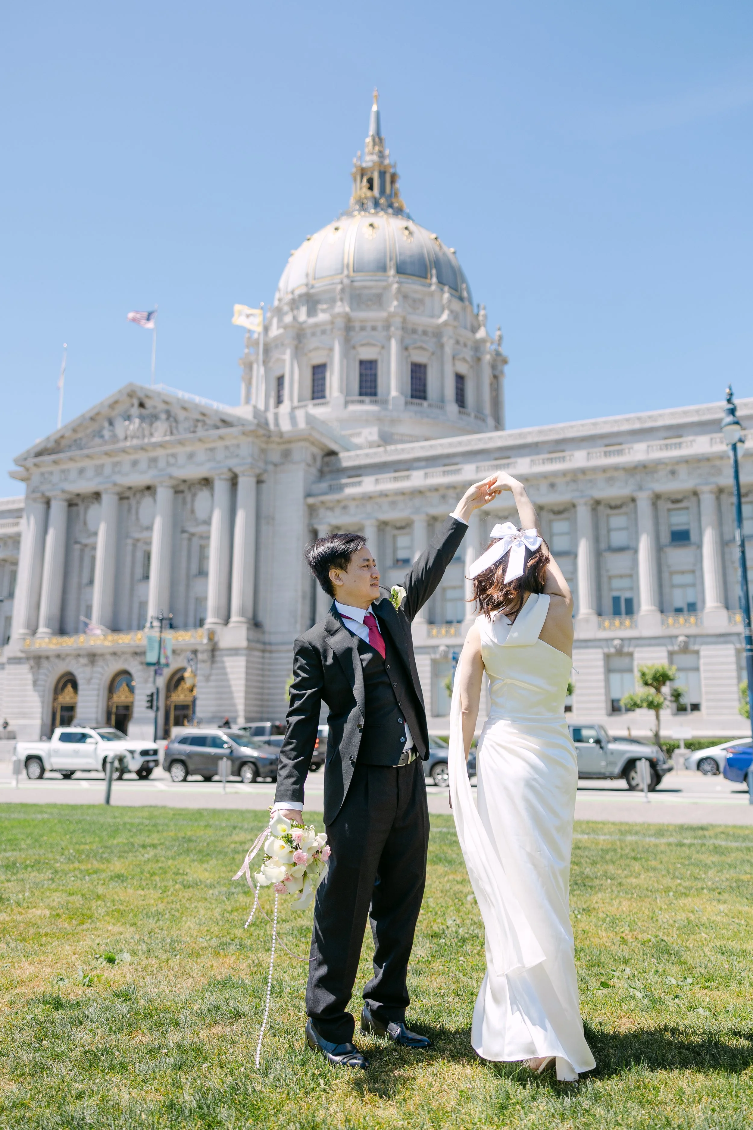 Thu&Peter_SFCityHall_144.jpg