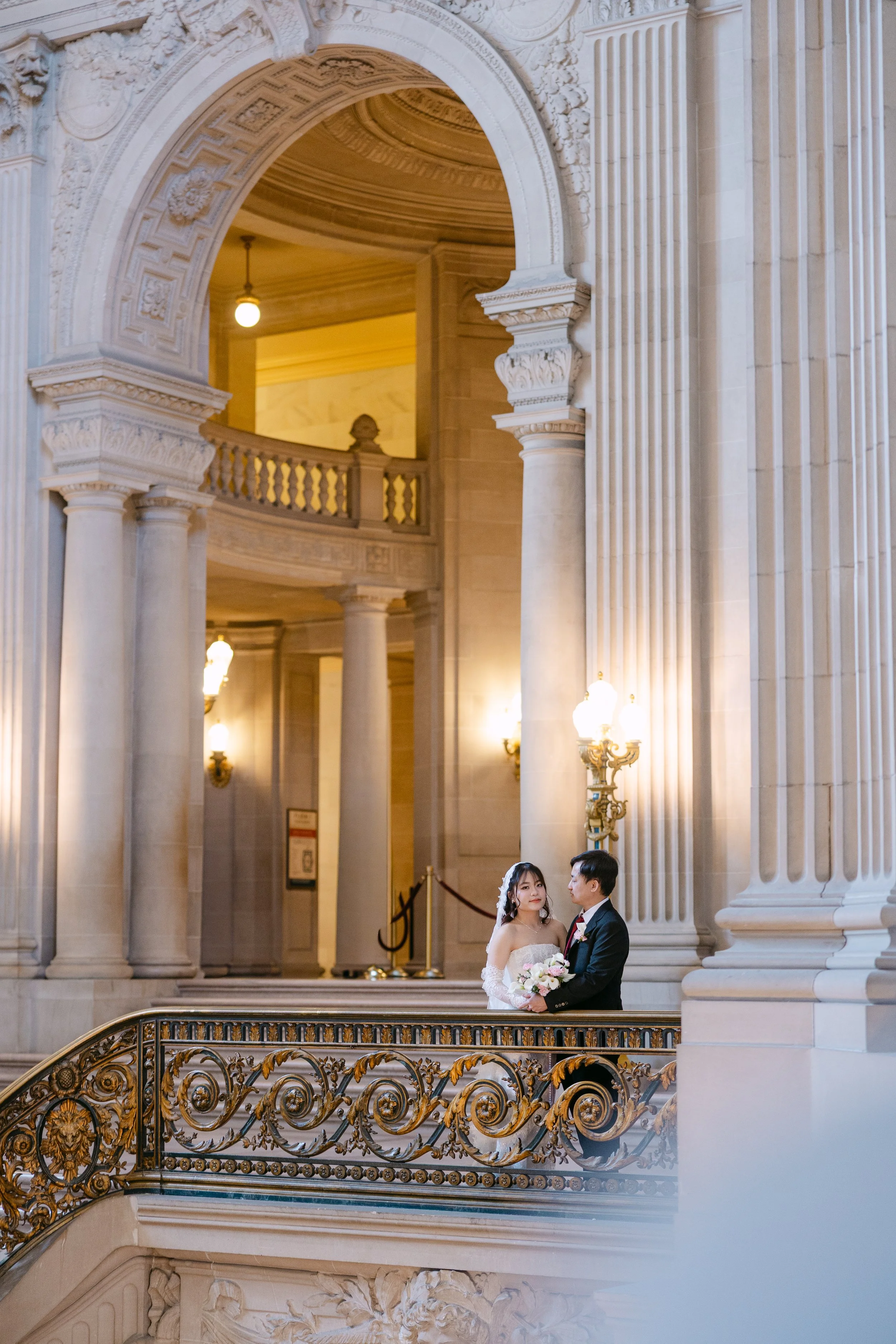 Thu&Peter_SFCityHall_1.jpg