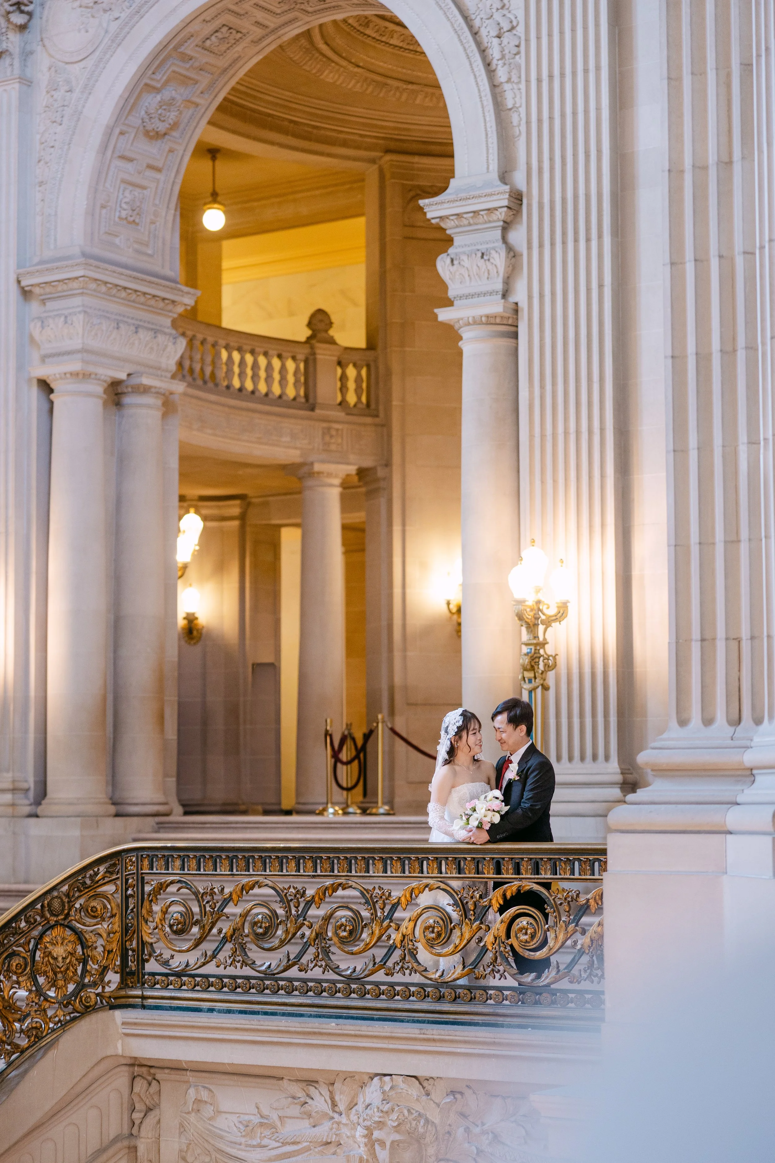 Thu&Peter_SFCityHall_171.jpg
