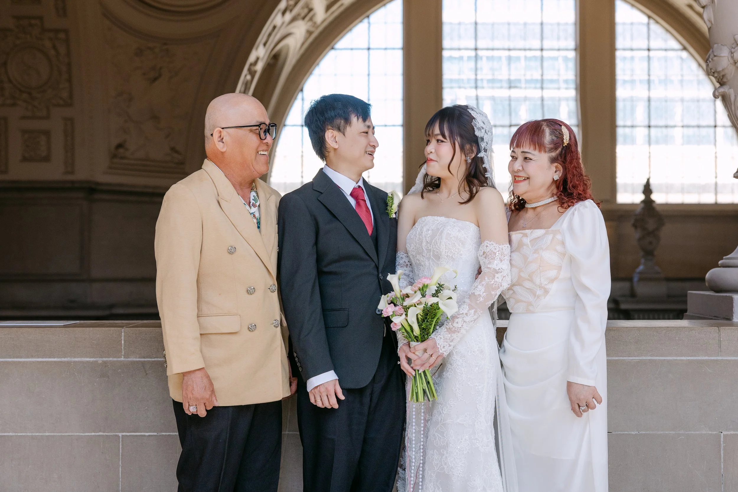 Thu&Peter_SFCityHall_94.jpg