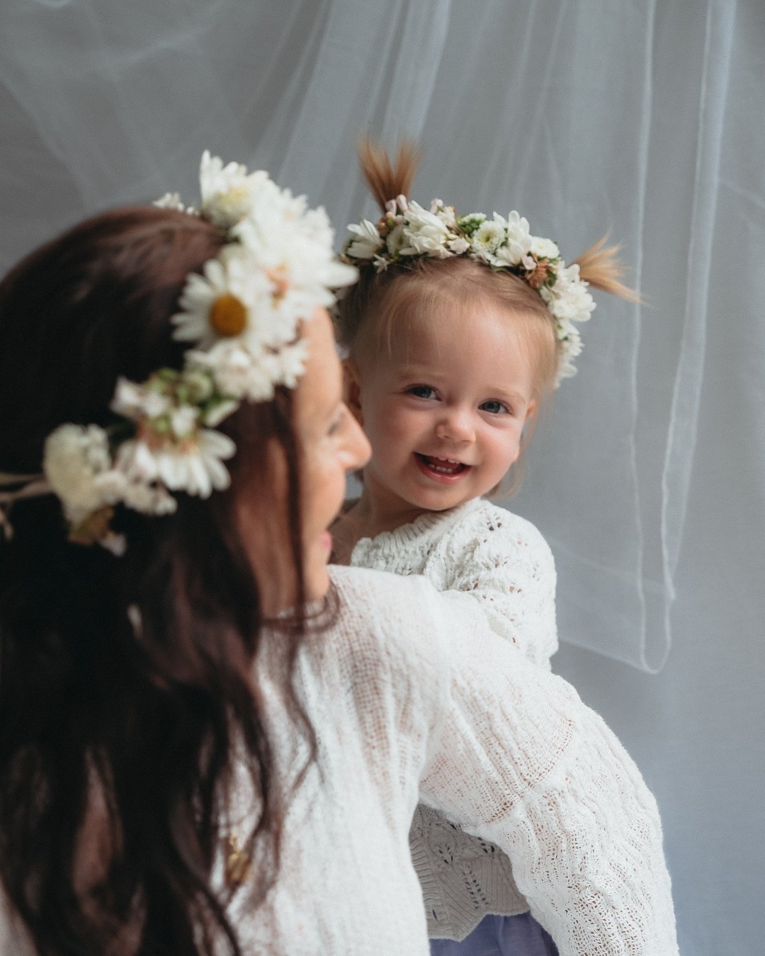 One of the most special things in my career I won't get over any time soon is being a mum who takes photos of my own kid. And before I packed away the Mother's Day Mini setup, I also got to take photos of my kid with her Nonna. It's a relationship I 