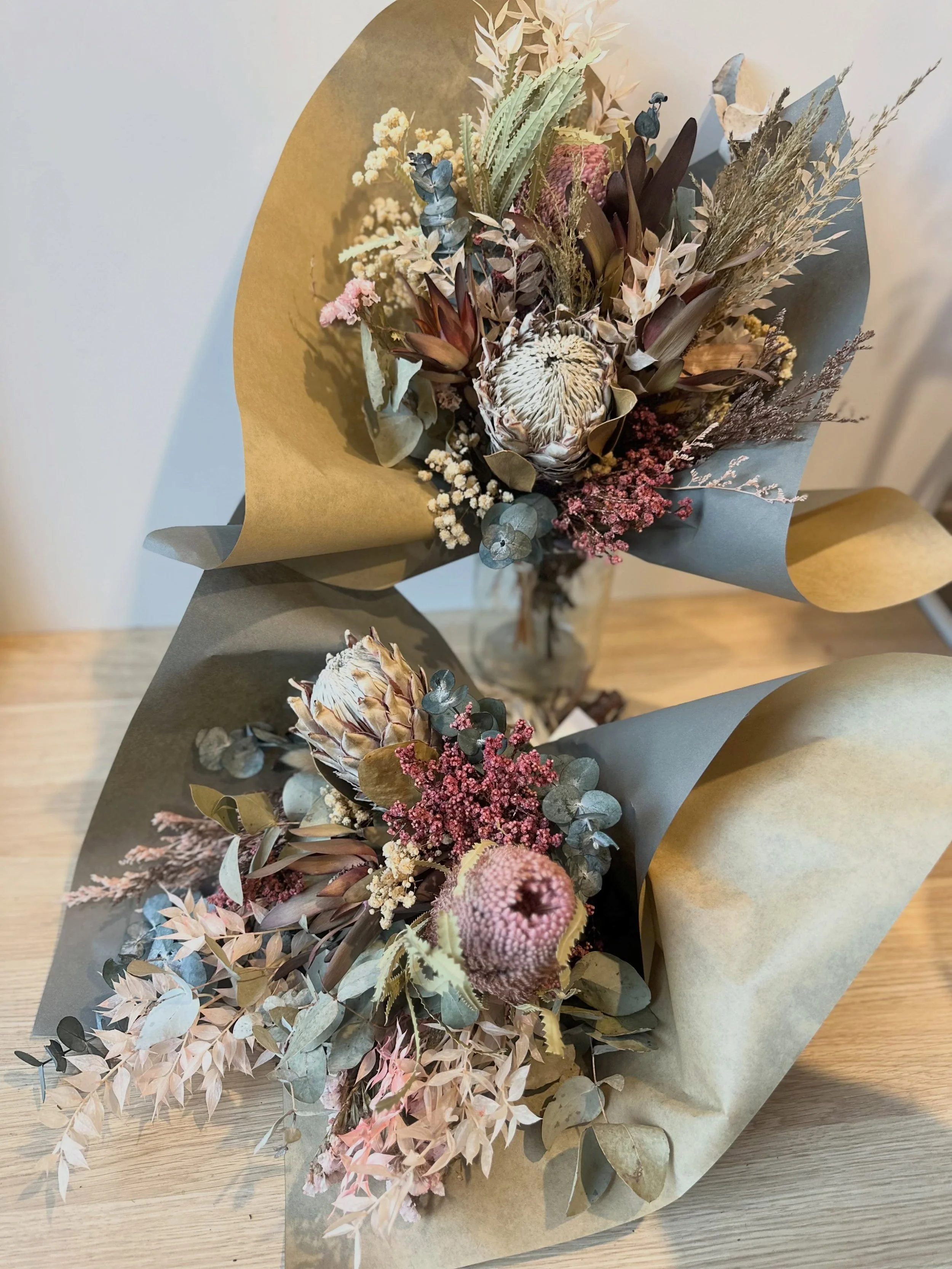 A custom order created for customer here in Adelaide 💐 don&rsquo;t forget our website is always open for orders and inquiries and we love creating new and exciting arrangements