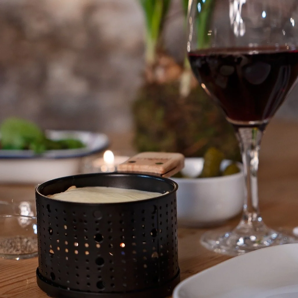 The weather is certainly changing...which means we're approaching melty cheese season!

Our raclette evenings are now live on the website and given how popular they were last year don't wait to book:
www.thecheesepressrichmond.co.uk/shop

Tickets are