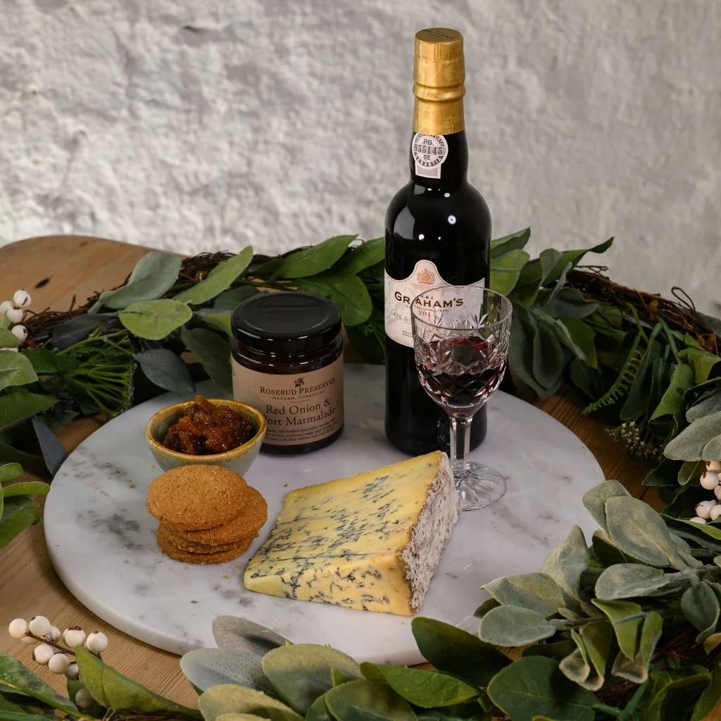 One month to go until Christmas ✨🎅

With less than two weeks to go until our guaranteed orders close you can place your order via the website or by picking up an order form.

Don't delay - get your Christmas cheese ticked off the list ✔