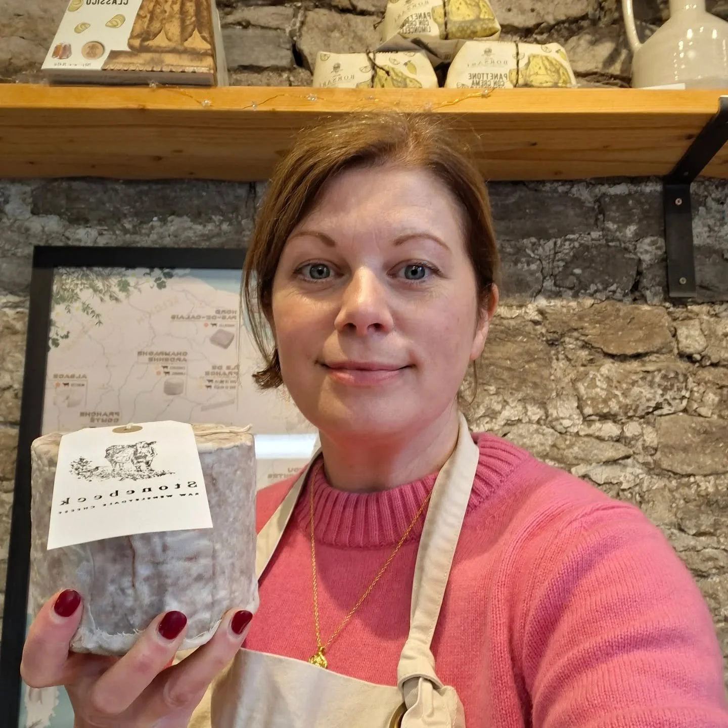 BABY STONEBECK WENSLEYDALE ✨️

We have limited stock of these beauties so if you want one for your Christmas celebrations then get in touch 🌲🧀

#stonebeckwensleydale 
#artisanwensleydale
#yorkshirecheese 
#richmondyorkshire 
#richmondnorthyorkshire