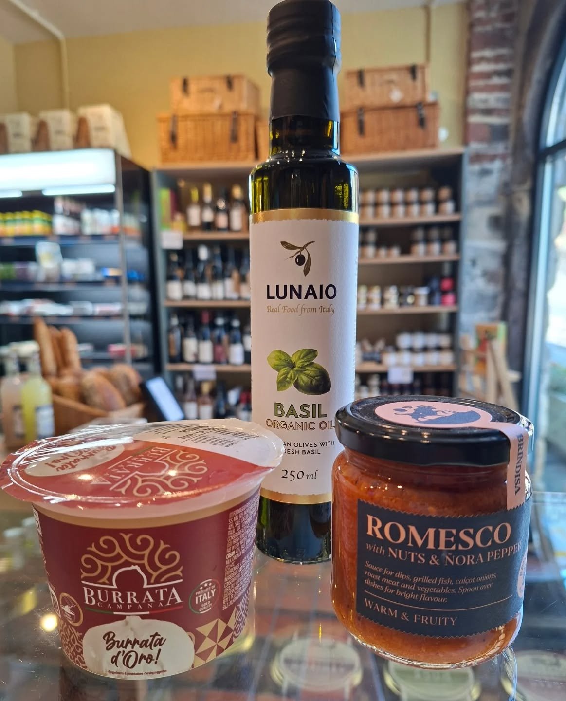 The forecast is looking good for this weekend so whether you're planning a picky tea or fancy a burrata salad pop in and see us 🧀☀️

#cheesefortheweekend 
#burratasalad 
#pickytea 
#cheeseboard