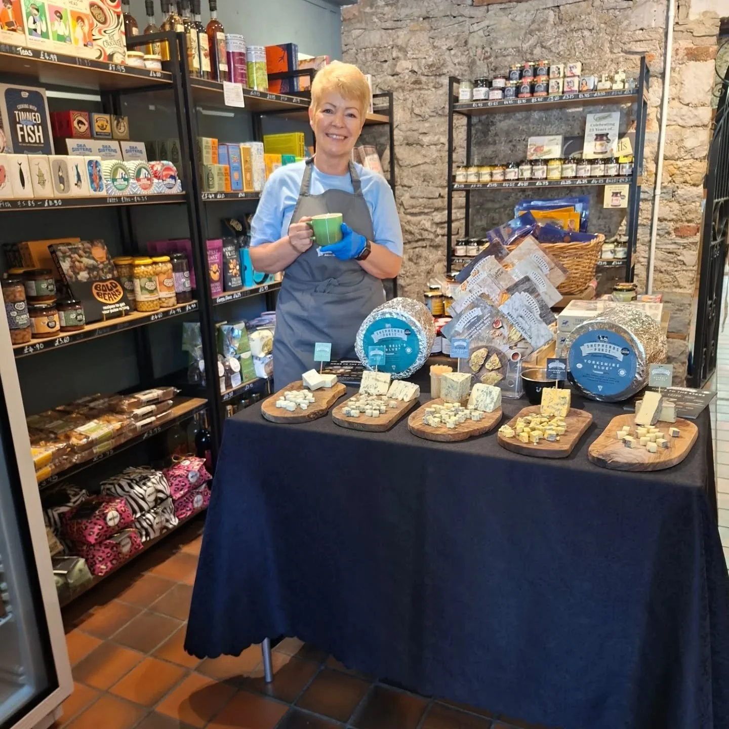 We've got Sylvia here today from @shepherdspurse!

From Bluemin White to Yorkshire Blue come and try one of their delicious cheeses made right here in Yorkshire!

#artisancheese 
#shepherdspurse 
#whatsoninrichmond