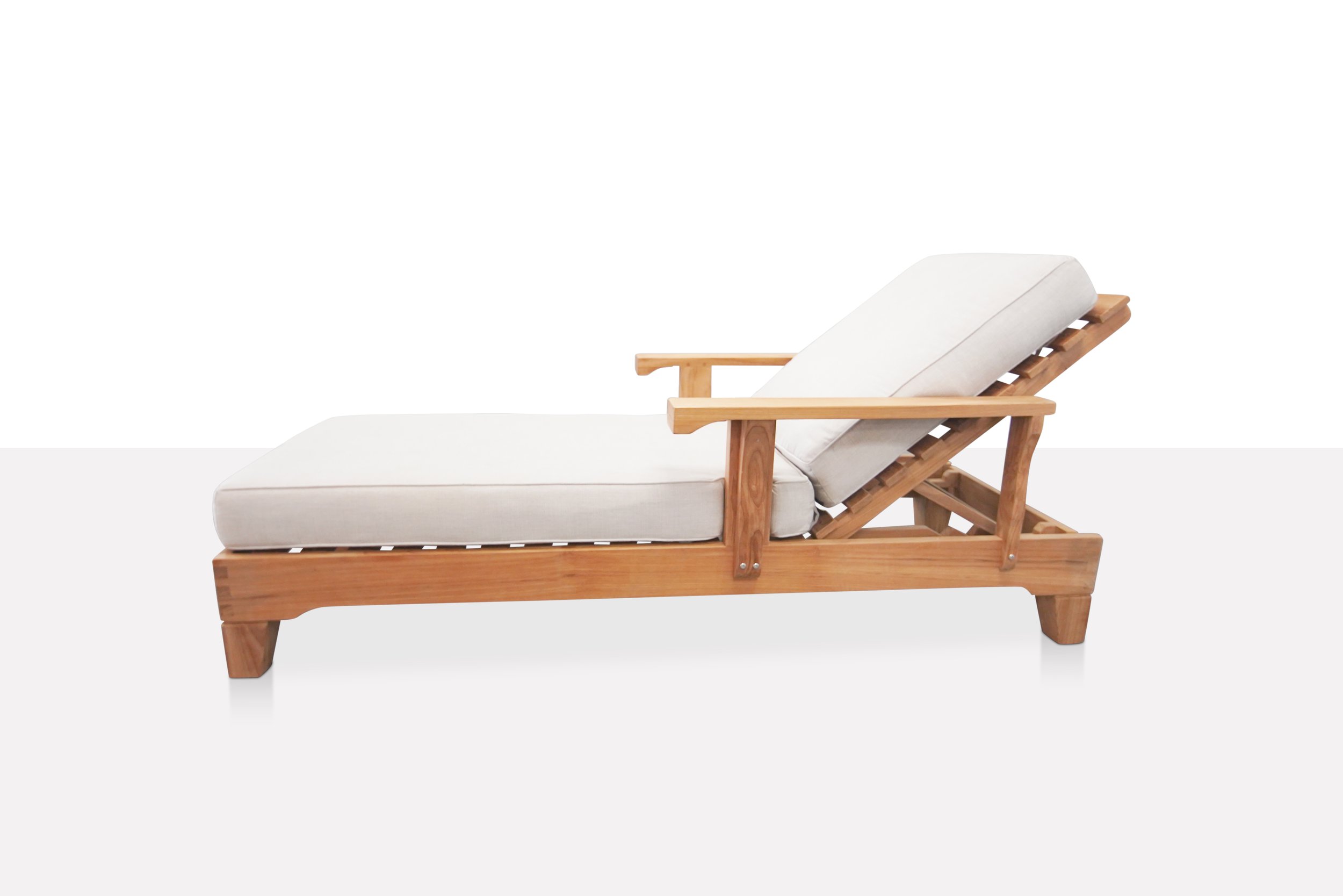 Noble Garden Arm Chaise Lounge (Arm Height 23.75"H)