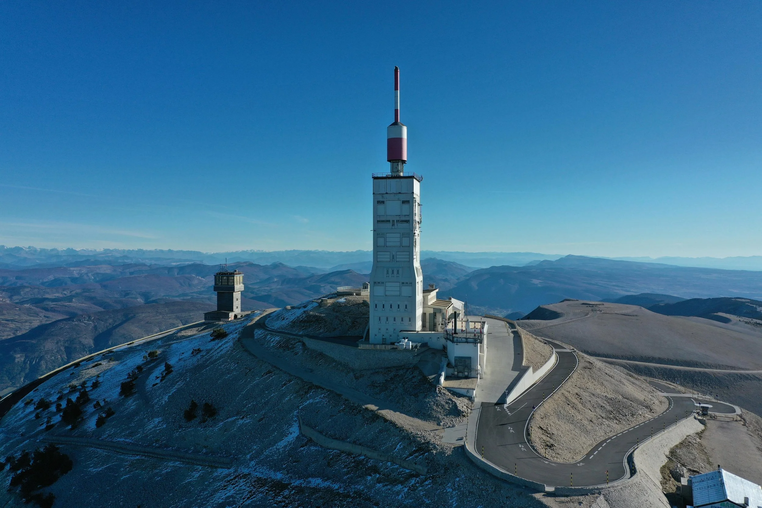 Tradicional torre do Mont Ventoux