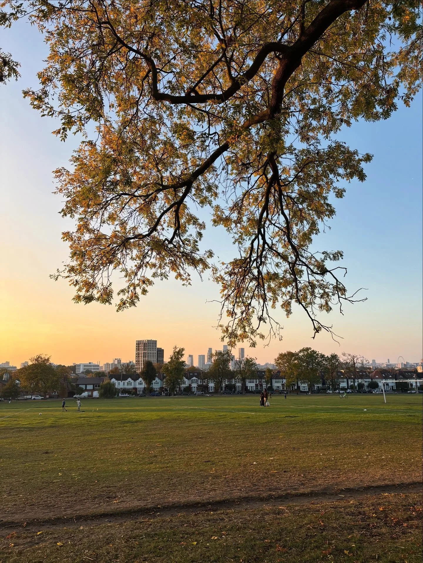 🍊Tunes I’ve been loving round #2 🍊
Very late in posting this - but you can listen to my last @weareonejazz show on the app or the website:)) Tracklist featuring @geraldclayton @maro.musica @elijahfox @elinaduni @melodygardotofficial @rowanol