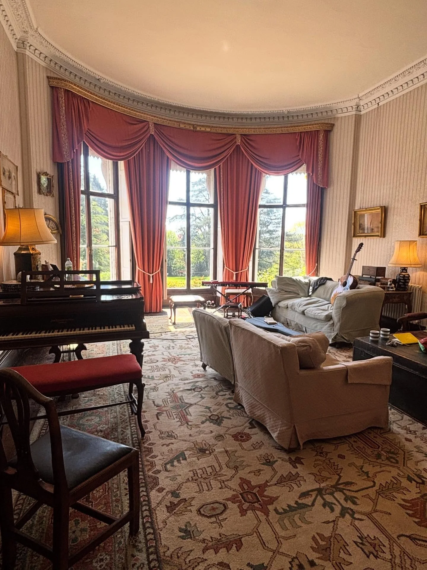 Absolute JOY!! spending the past week at the Chris Difford songwriting retreat at the beautiful @pennardhouse down in Somerset with all of these beautiful and very talented songwriters. Feeling very inspired. Thank you thank you @chrisdifford @helpmu