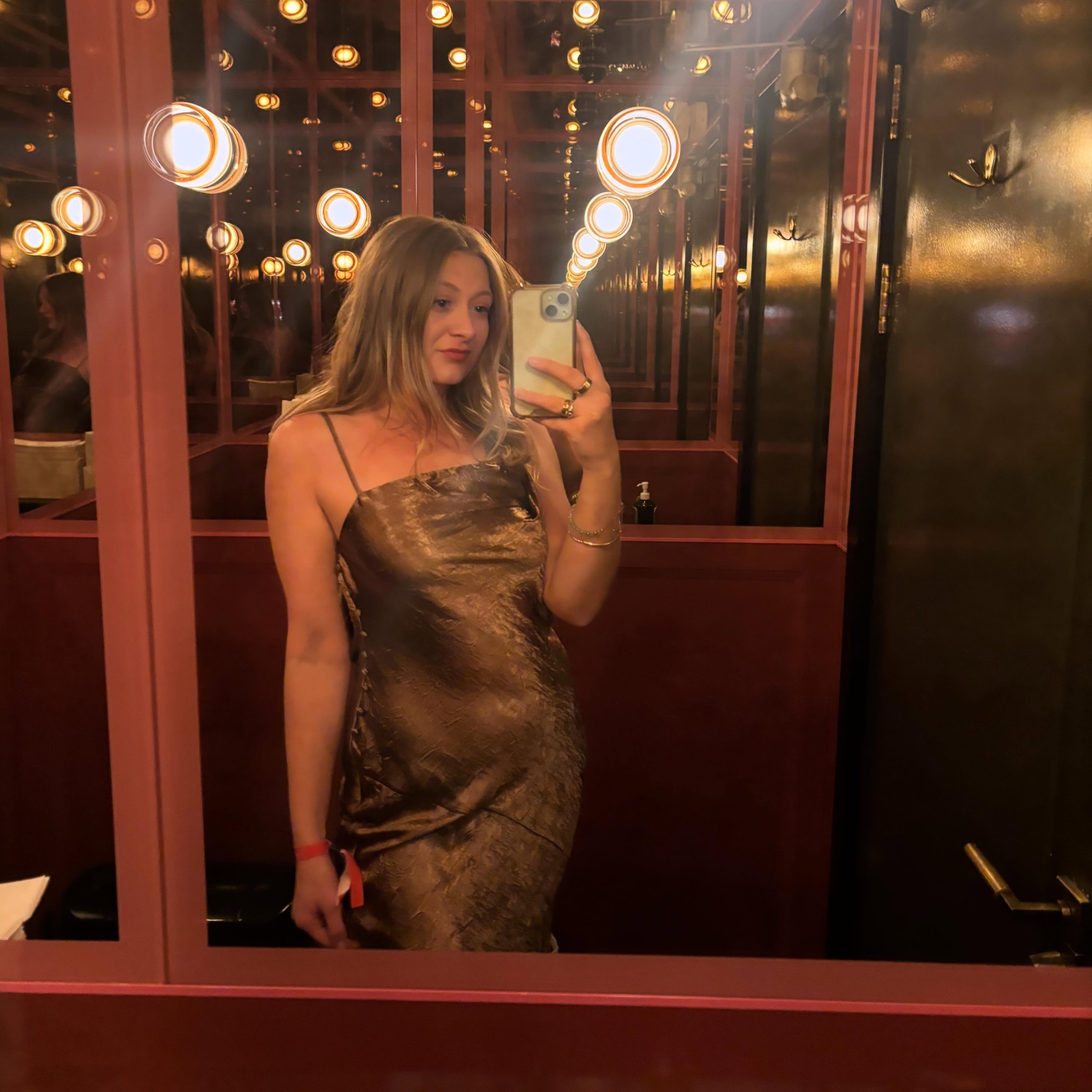 House of Koko last week !! 🖤🖤🖤
Gorge venue gorge acoustics gorge people. P.s I love this dress. It is my new favourite xxx

No photography was allowed during the set, but somehow a few videos found their way to me afterwards... 

Next one 3rd July