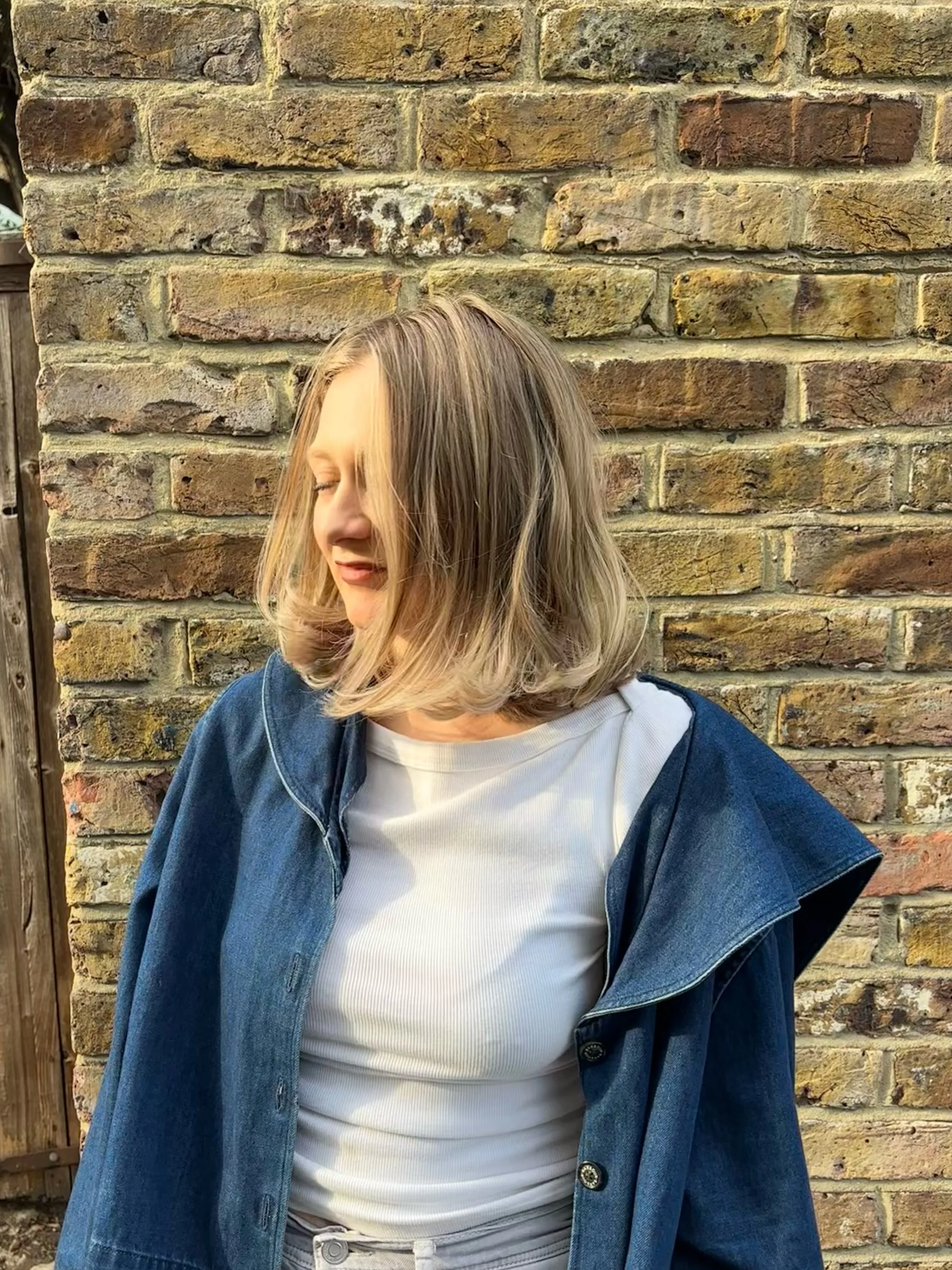 This is Always @weareonejazz 
15:00 today 🍊🍊🍊🍊
New show next Sat 🚨
Also One Jazz have been celebrating John Coltrane&rsquo;s centenary this month (last week) so many many good shows to check out &hellip;&hellip;
Ft. balayage photo op :)
