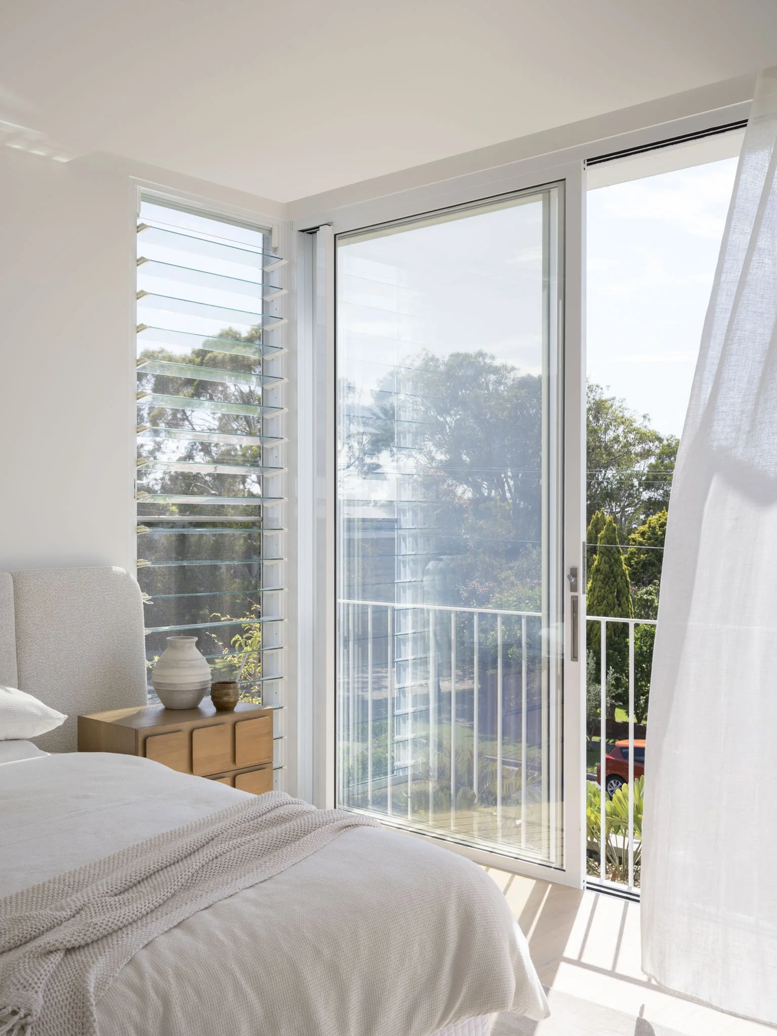 cronulla-duplex-11a-bedroom-balcony-passer-architects.jpg