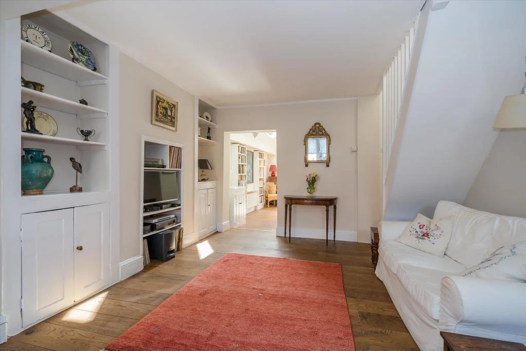 3. 18 Cranham Terrace.jpeg