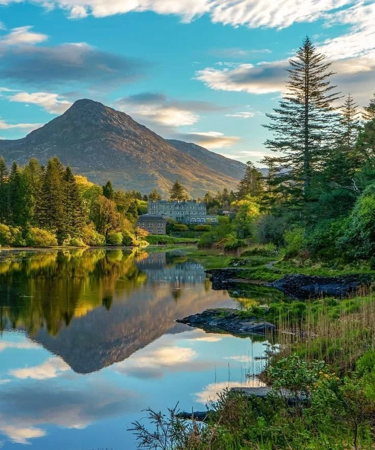 Connemara Travel Guide: Mountains, Lakes, Ponies, and Timeless Irish Heritages