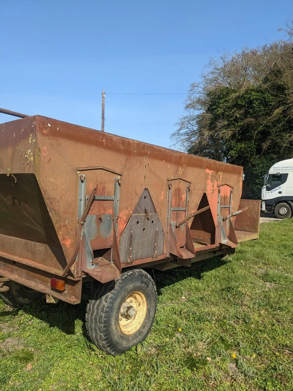 Feed trailer