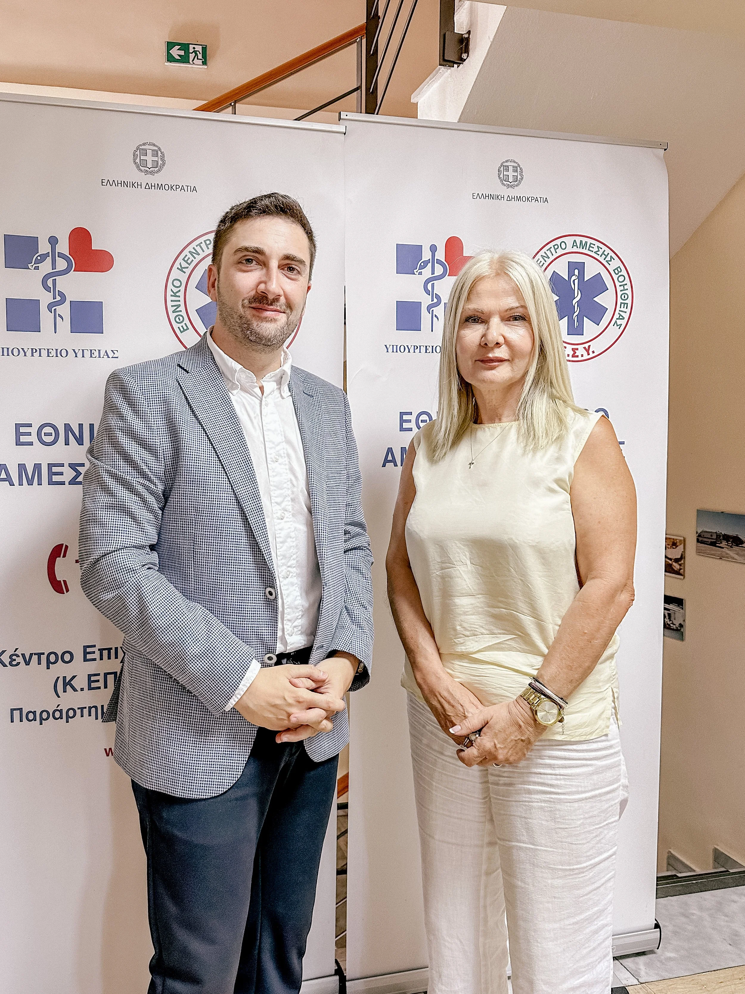 Απόστολος Ανθόπουλος με διευθύντρια ΕΚΑΒ Θεσσαλονίκης