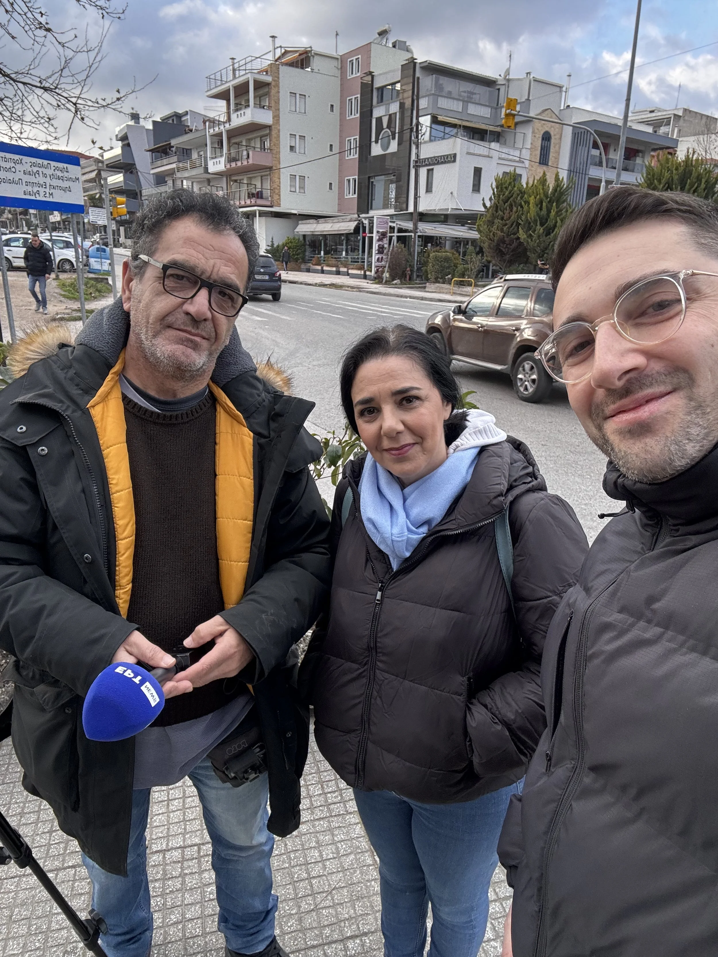 Απόστολος Ανθόπουλος με συνεργείο της ΕΡΤ