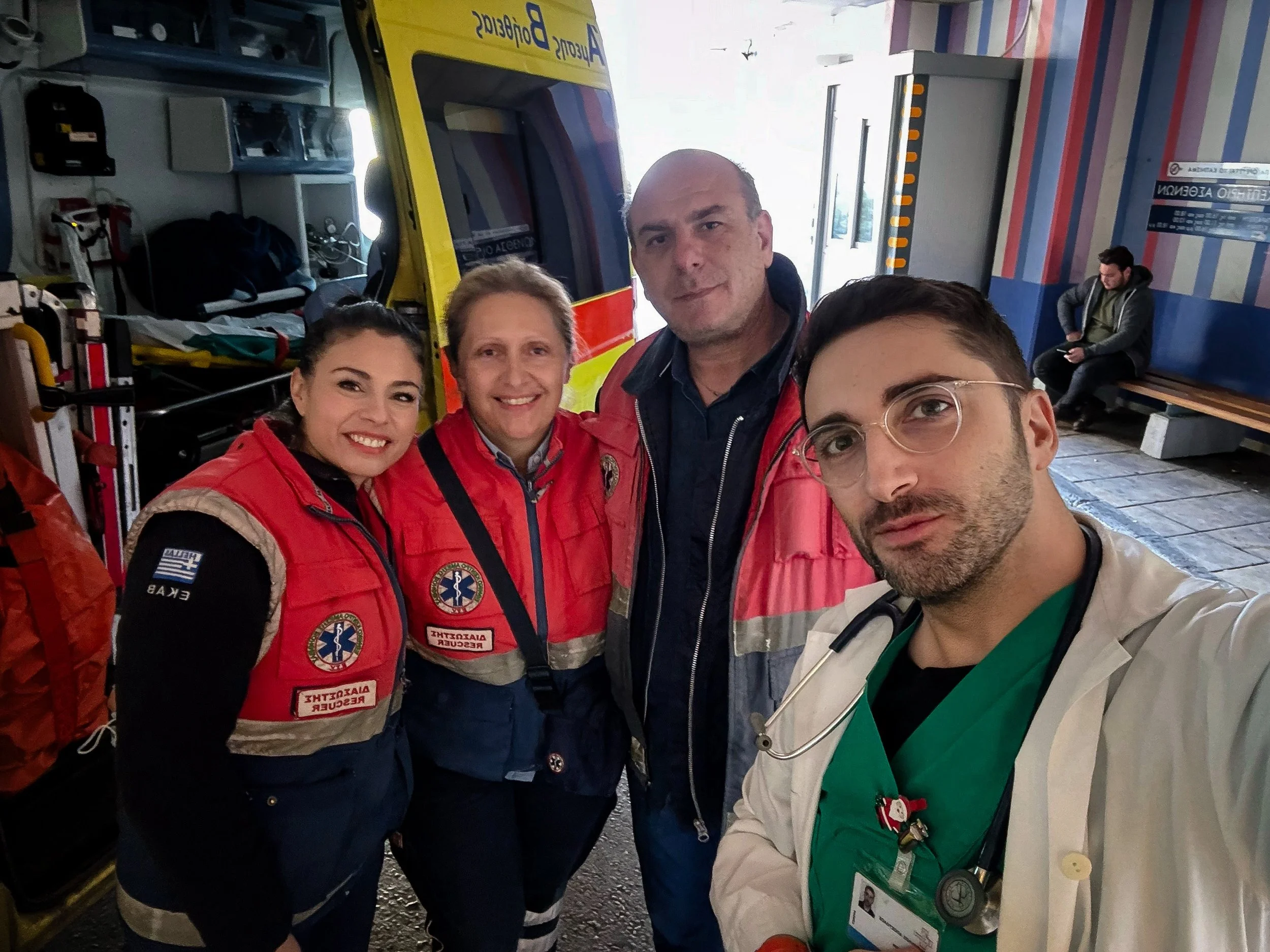 Απόστολος Ανθόπουλος και ΕΚΑΒ