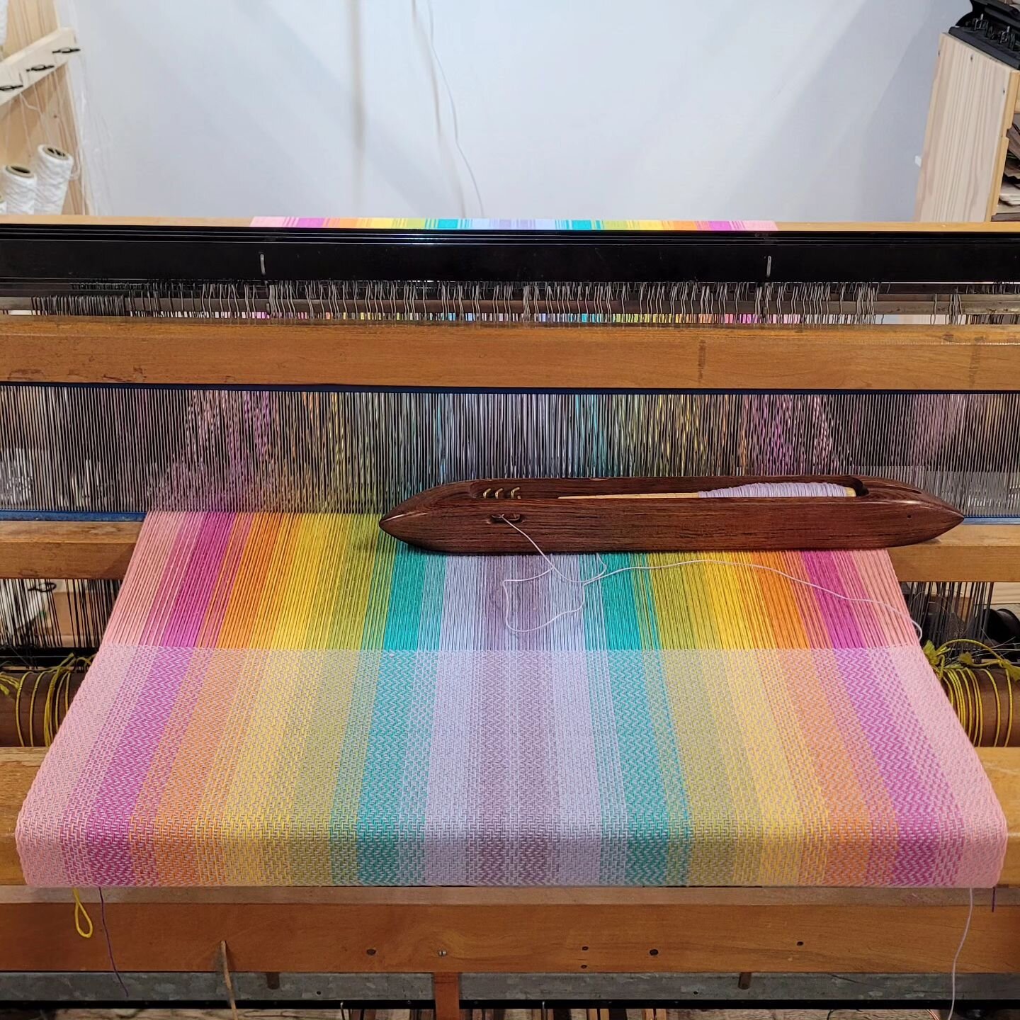 Lavender weft on this Citrus Rainbow warp is perfection. Happy First Day of Spring everyone!