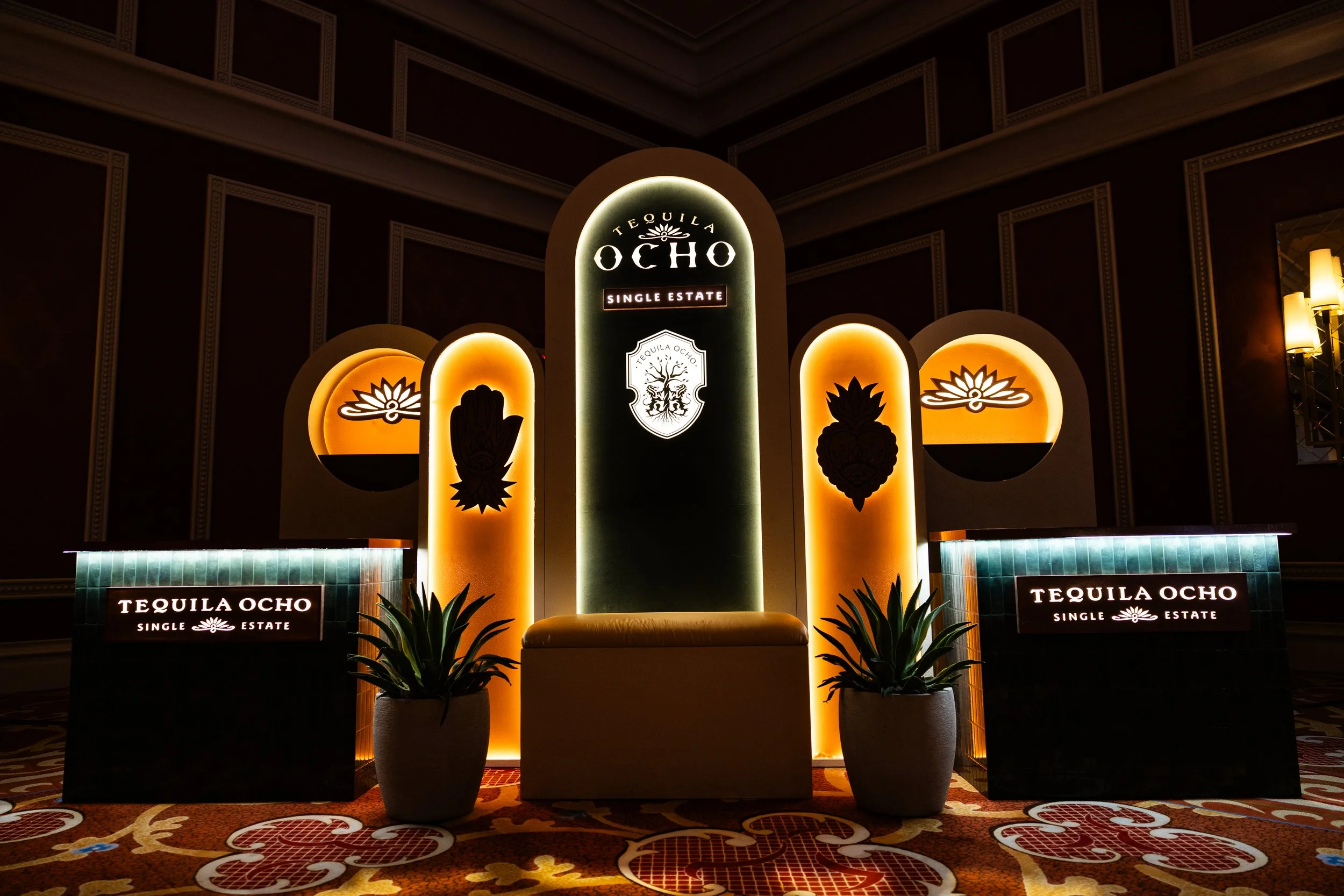 Ocho Custom Booth