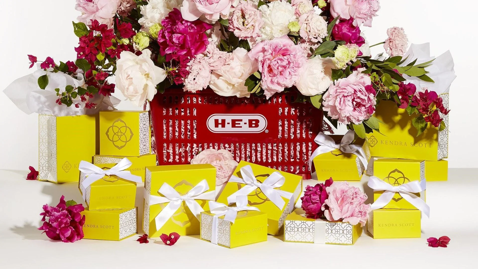 Kendra Scott X H-E-B: Love Mom
