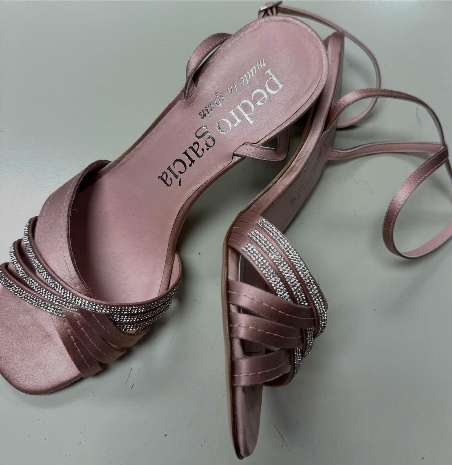 Pedro Garcia kicks off the Blush Holidays with this beautiful sandal! Size 381/2 #pedrogarcia #designersandals #redeuxapparel #consignmentboutique #shoplocal