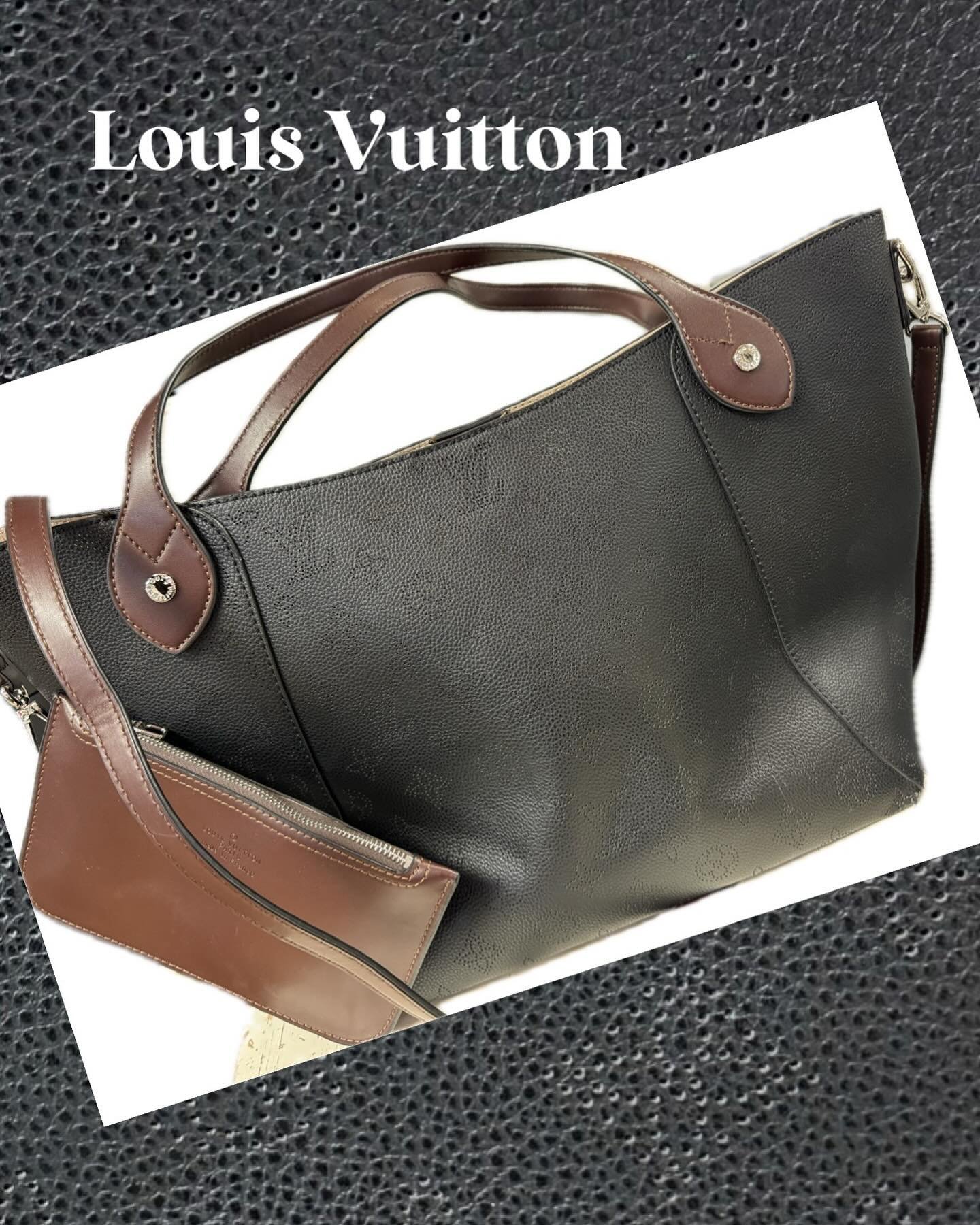 #ouisvuitton 2Way Hina Monogram Marina Noir Handbag #redeuxapparel #consignmentboutique #shopsmall #designerbags #luxuryconsignment