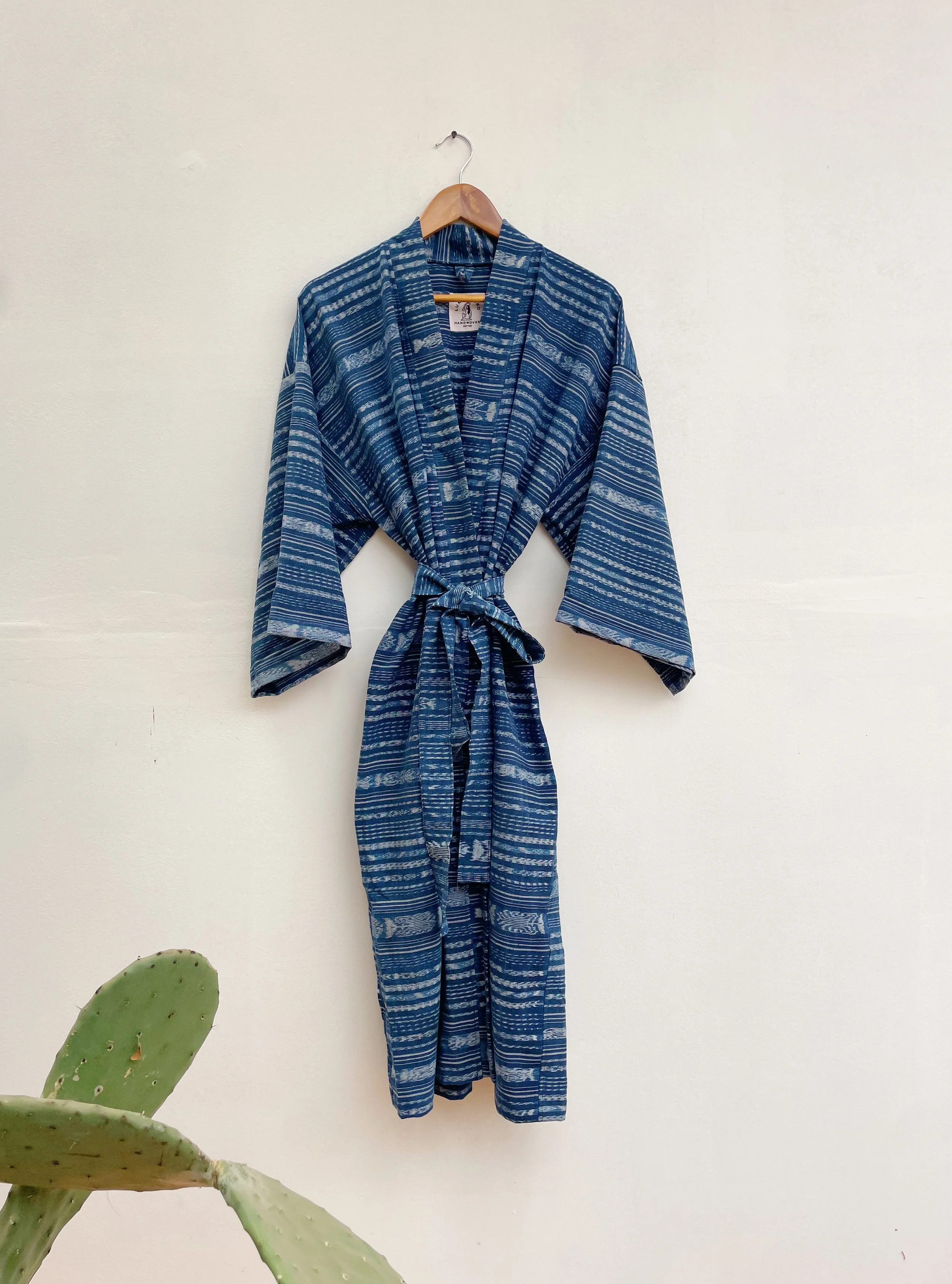 VINTAGE ROBE 004 — Luna Zorro