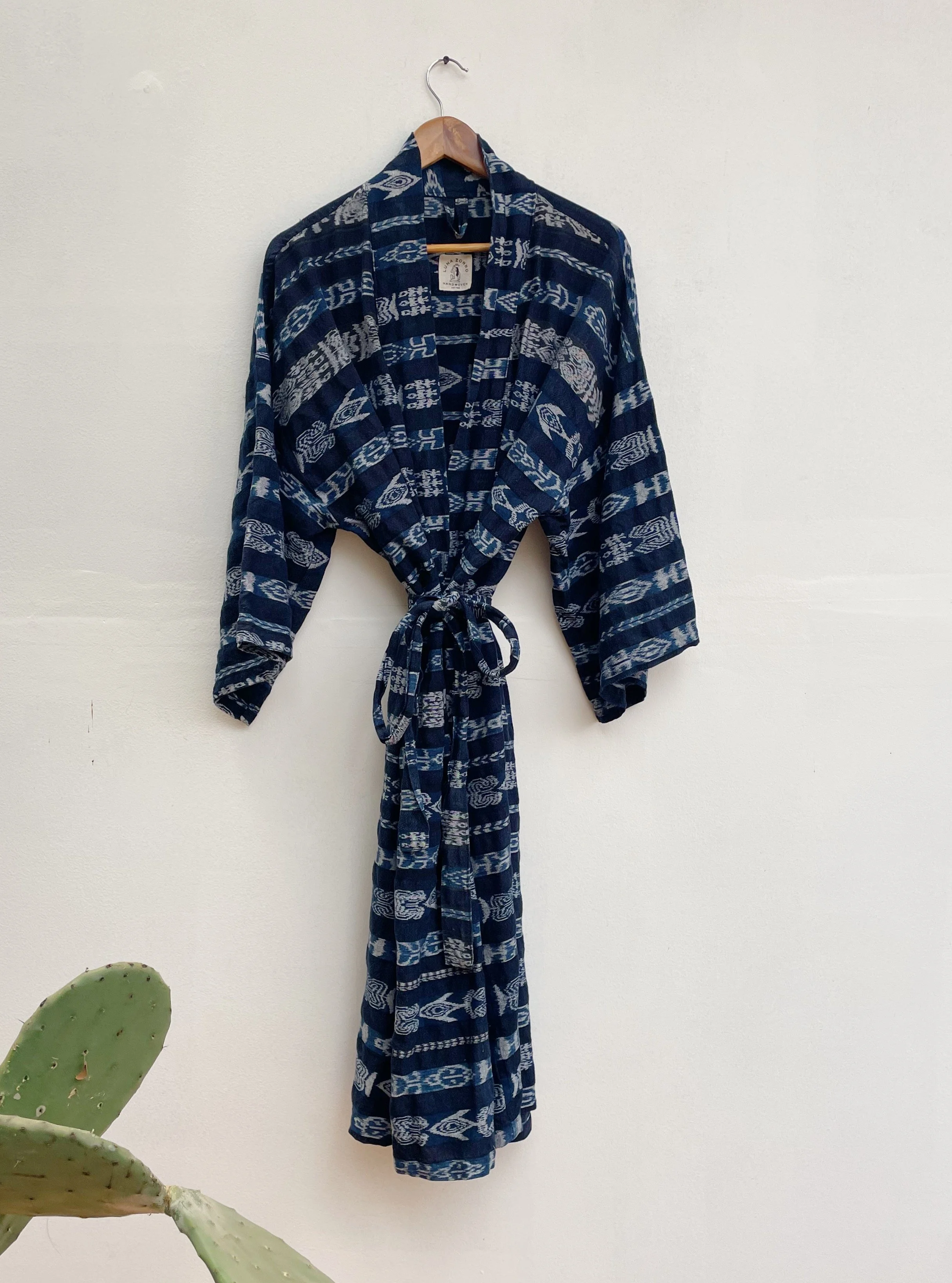 VINTAGE ROBE 005 — Luna Zorro