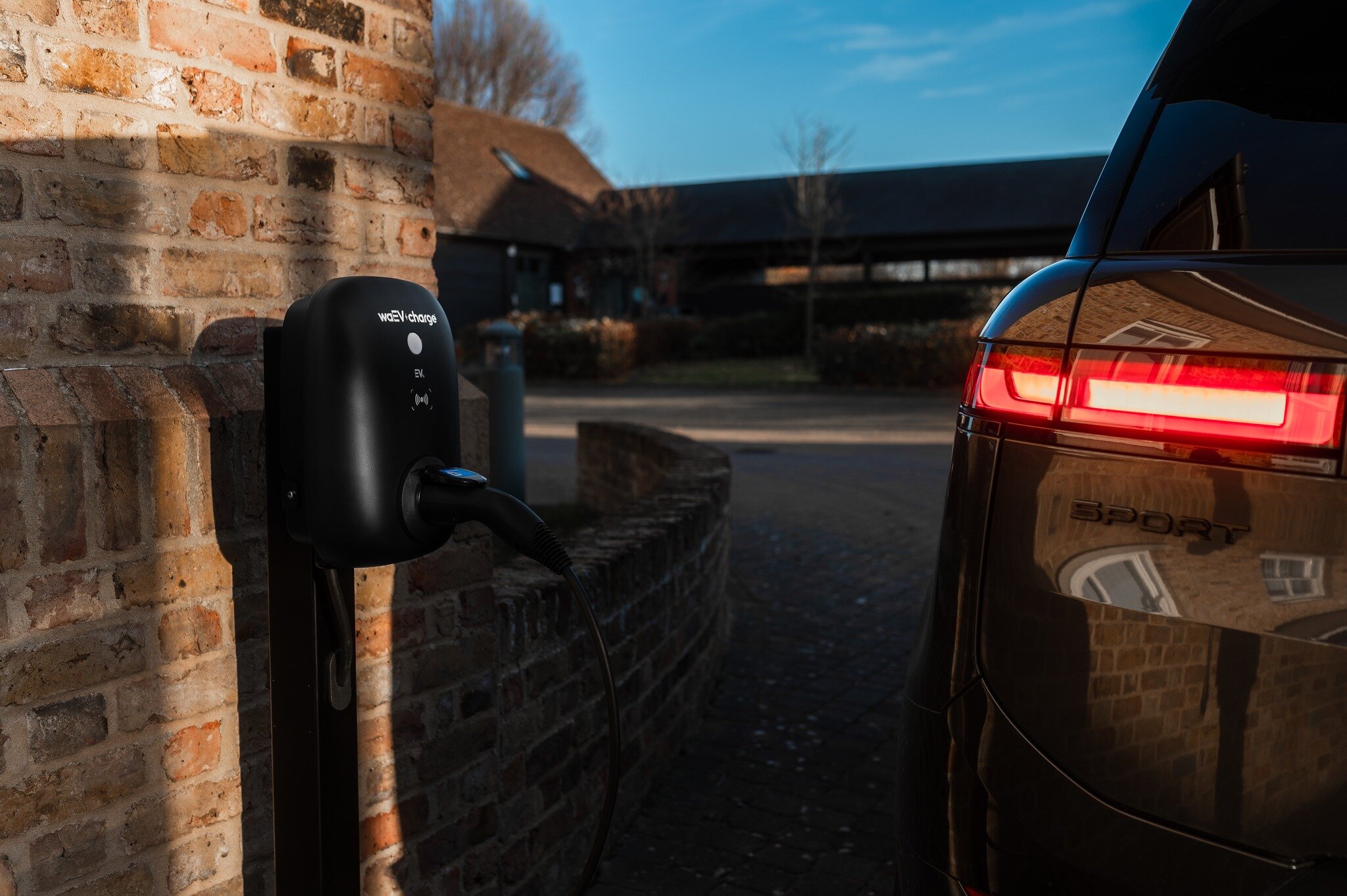 We are delighted to announce the release of our untethered charging solution, the waEV-charge  EV1s powered by ev.energy ergy.
 
As part of the waEV-charge product line, the EV1s smart charger embodies excellence in both design and functionality. Its