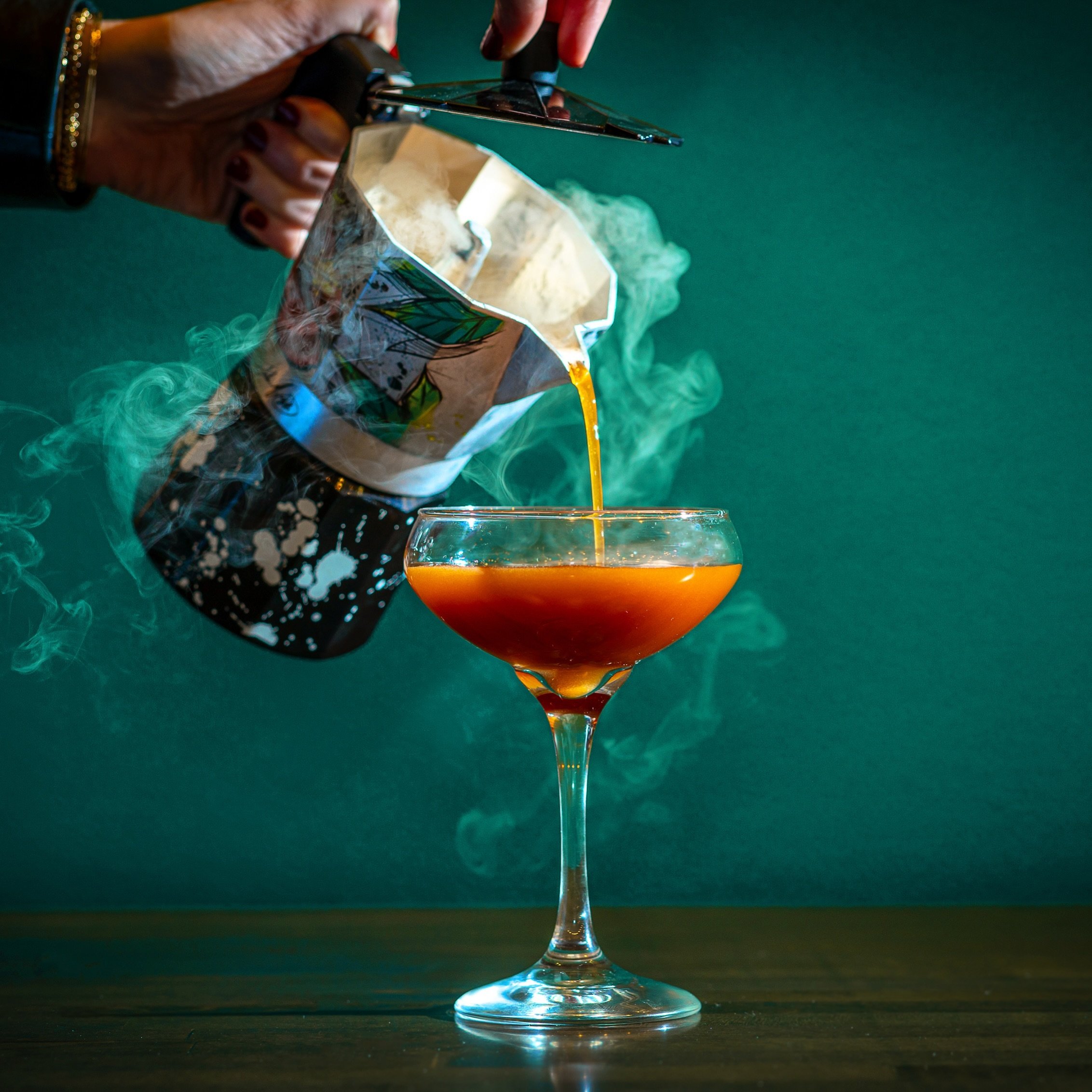 Steamy sips ahead! Our &lsquo;Chery&rsquo; Espresso Martini is here to ignite your night, served in a traditional Latin greca with enchanting smoke. 🔥☕️ #SmokeySensation #ChicaAndTheDon