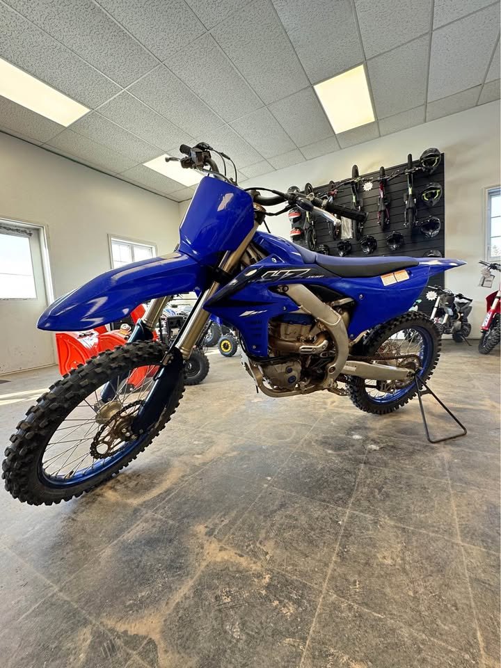 2023 Yamaha YZ450F 1.jpg