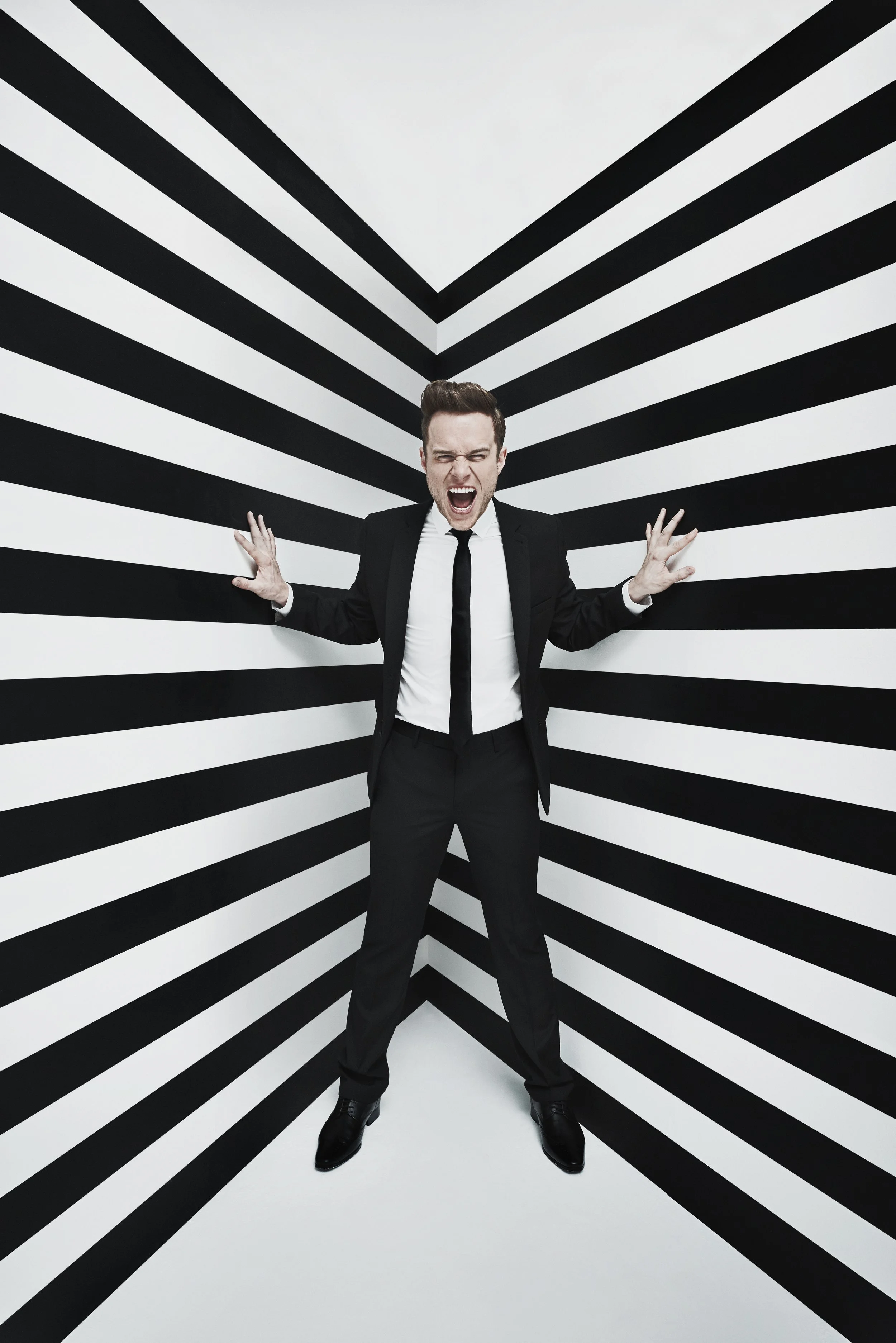 150821OllyMurs061_V4jpg-JS186096851 (1).jpg