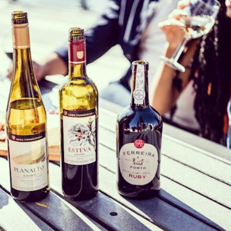 Sip on this: Summer 🍷 that hits just right. ✨ 

Read more about Portugal and some tasty vino from our client @evatonsogrape portfolio via @marthastewart (🔗 in bio). 

@silkandspicewine @gazelawineusa #casaferreirinha 

#drinkportugal #portugal #win
